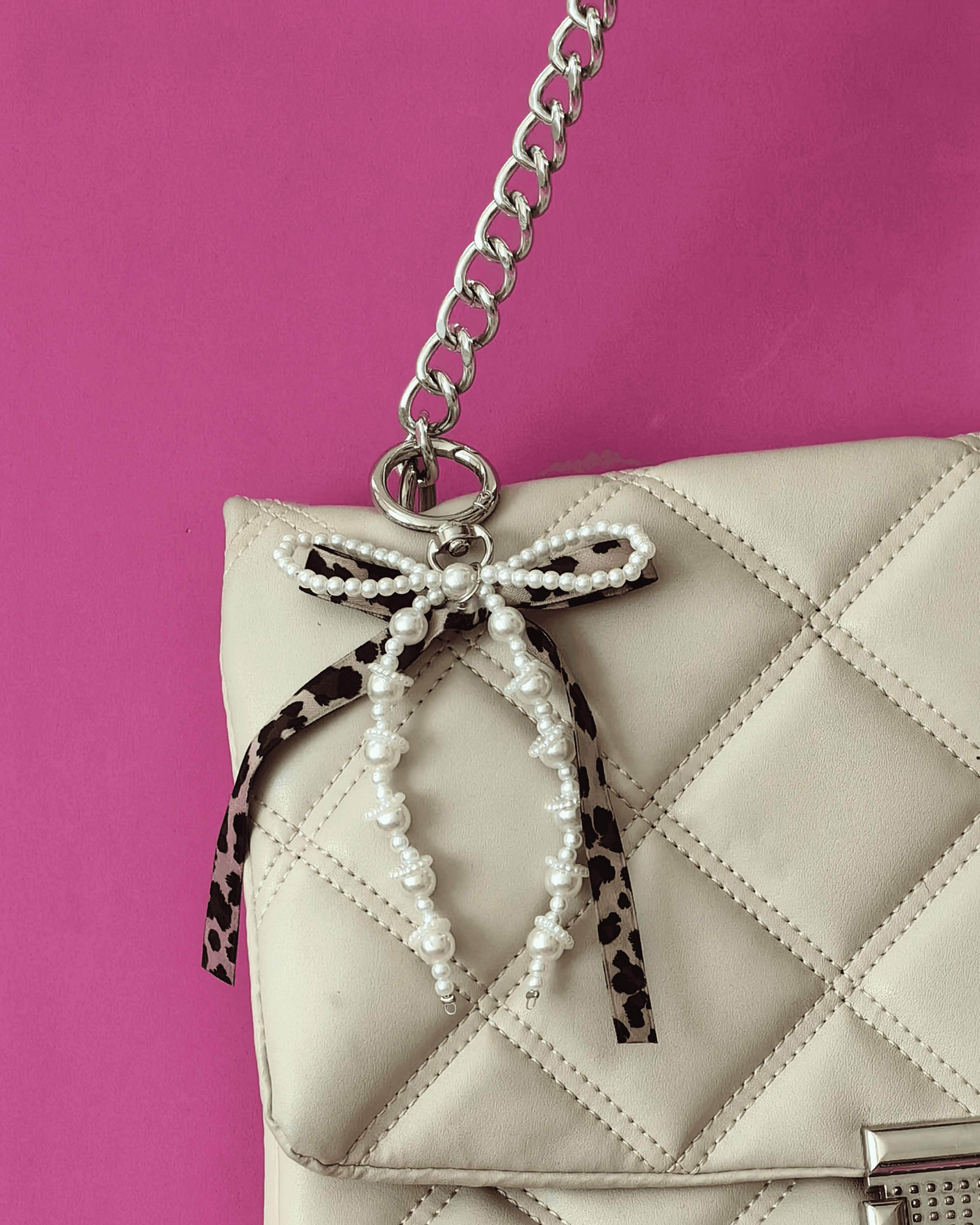 Leopar Desenli Fiyonk Charm