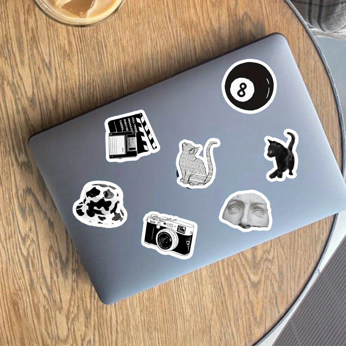 RETRO SİYAH BEYAZ SANAT STİCKERLARI KB