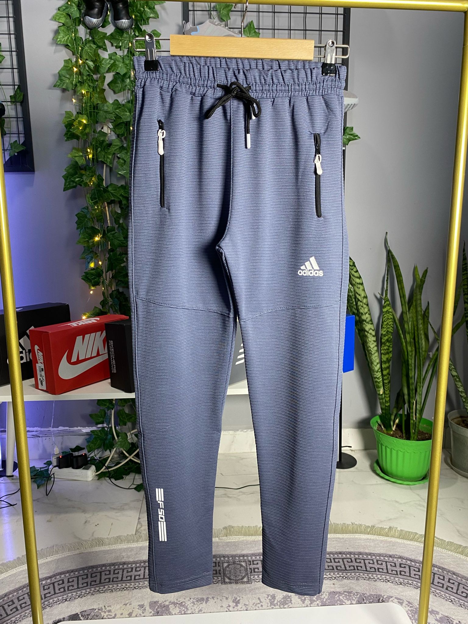 Adidas Boru Paça Dokulu Eşofman Altı