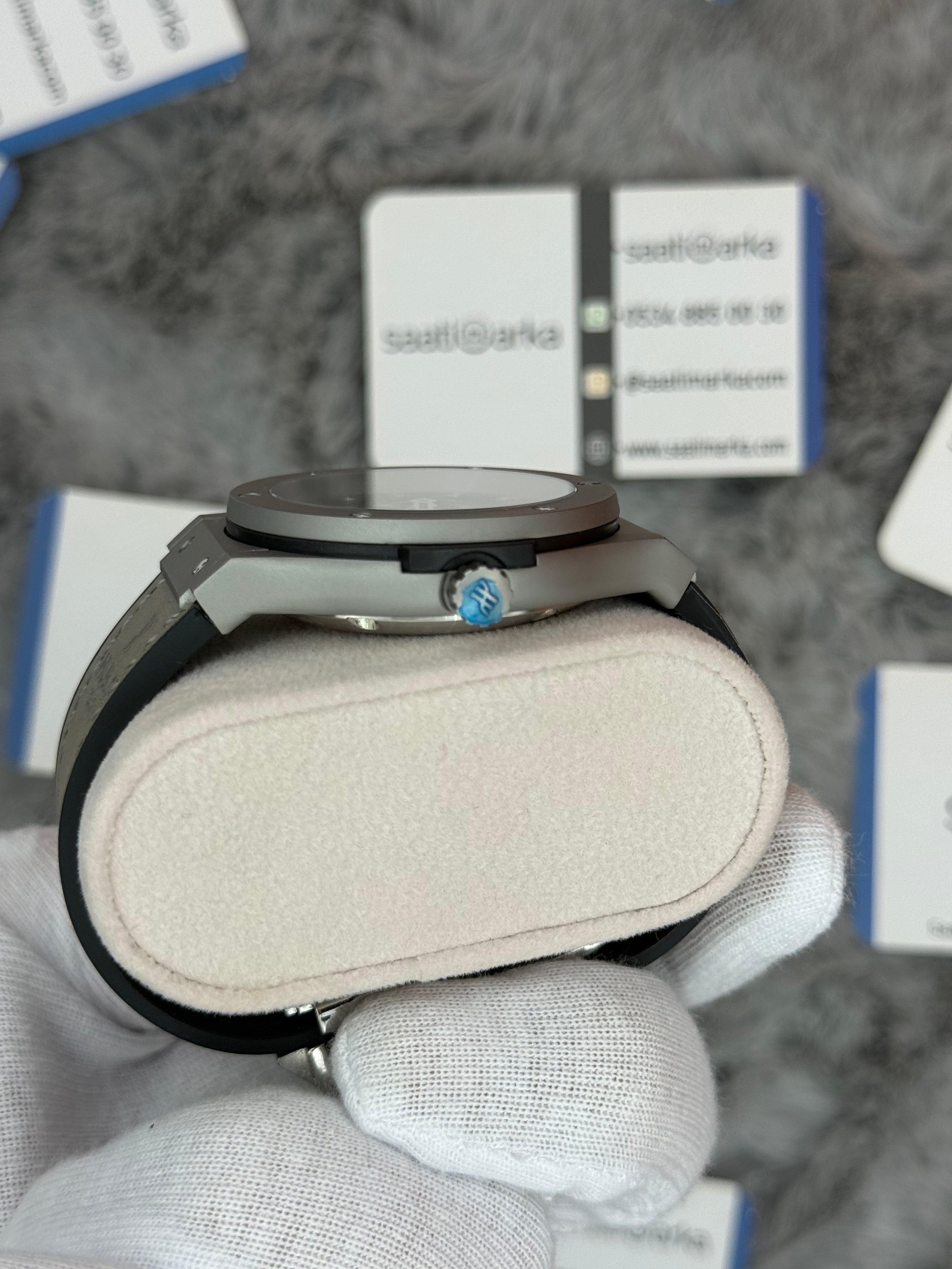 HUBLOT big bang tourbillon 41mm silver kasa gri deri kordon erkek kol saati