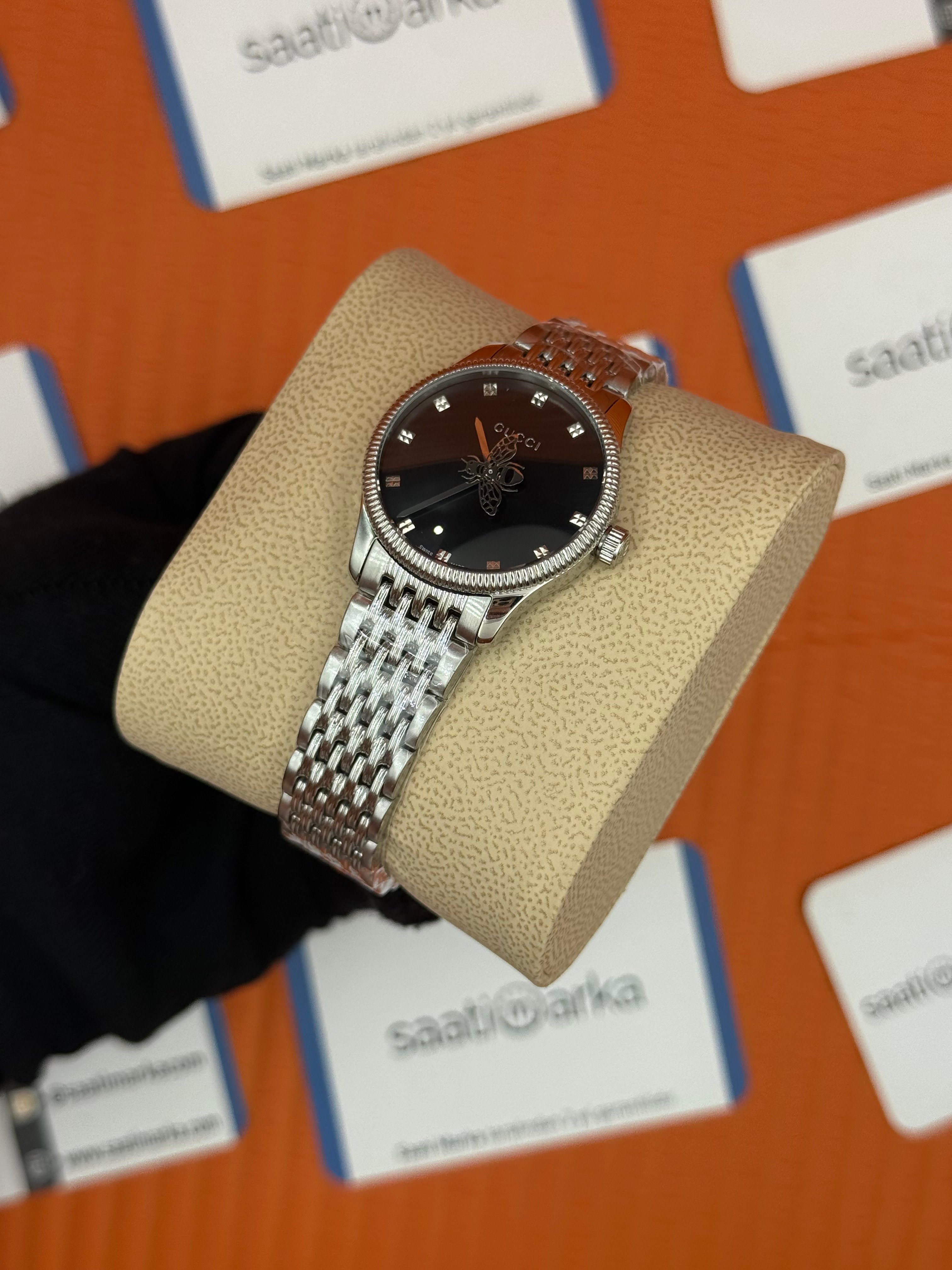 GUCCI YA126502 siyah kadran silver kasa kordon kadın kol saati