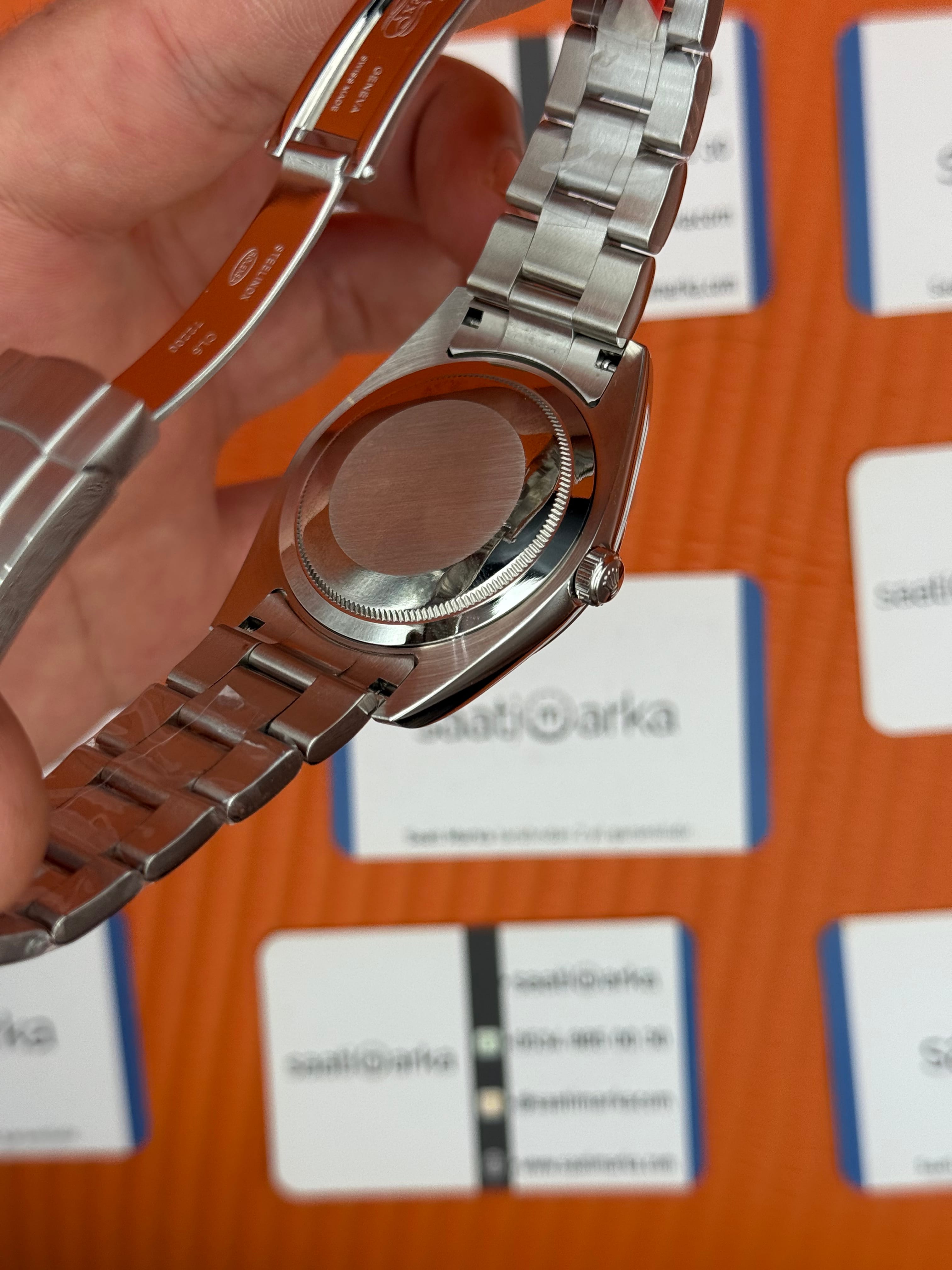 ROLEX oyster perpetual fıstık yeşili kadran silver kasa kordon erkek kol saati