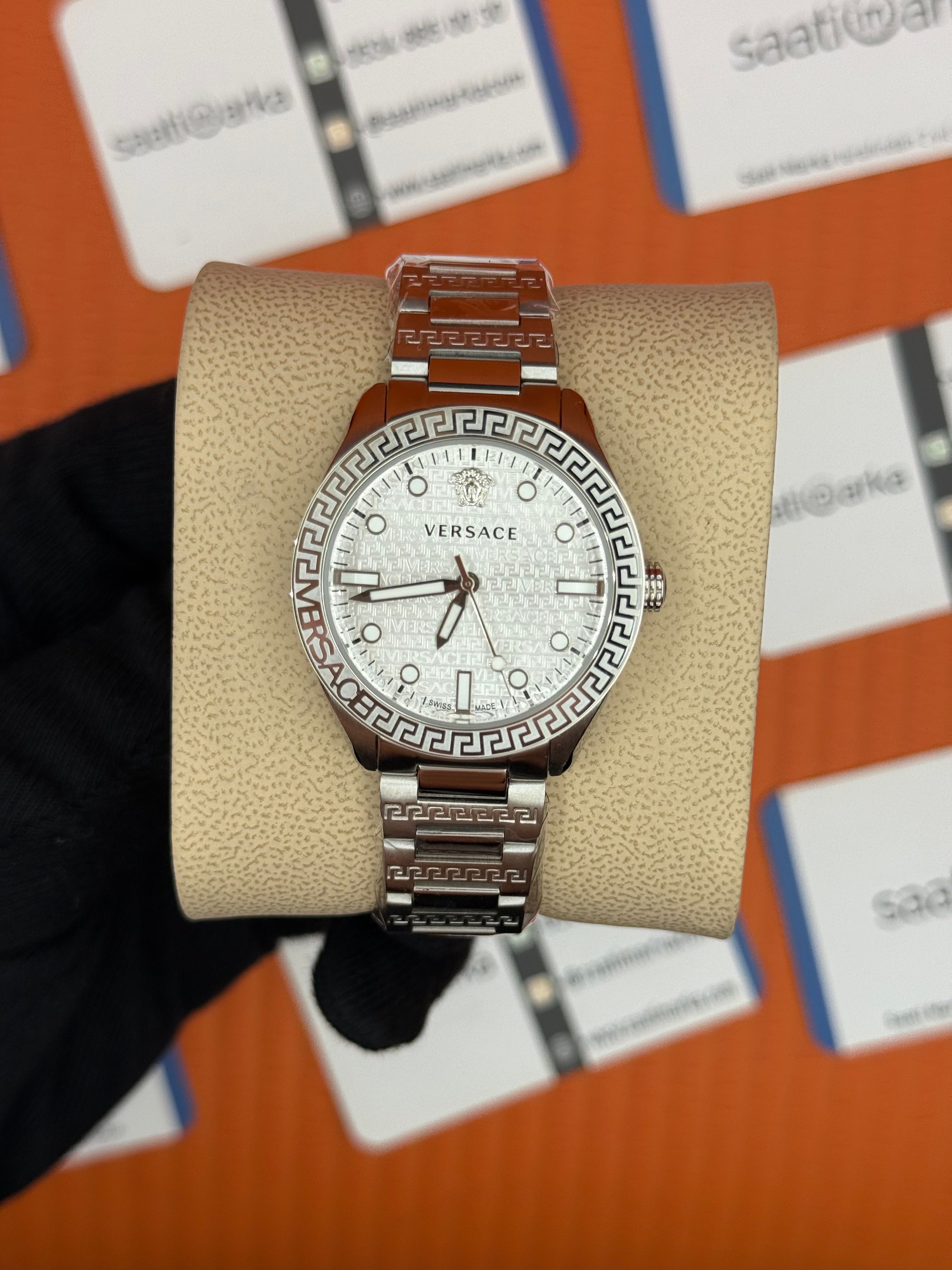 VERSACE beyaz kadran silver kasa kordon kadın kol saati