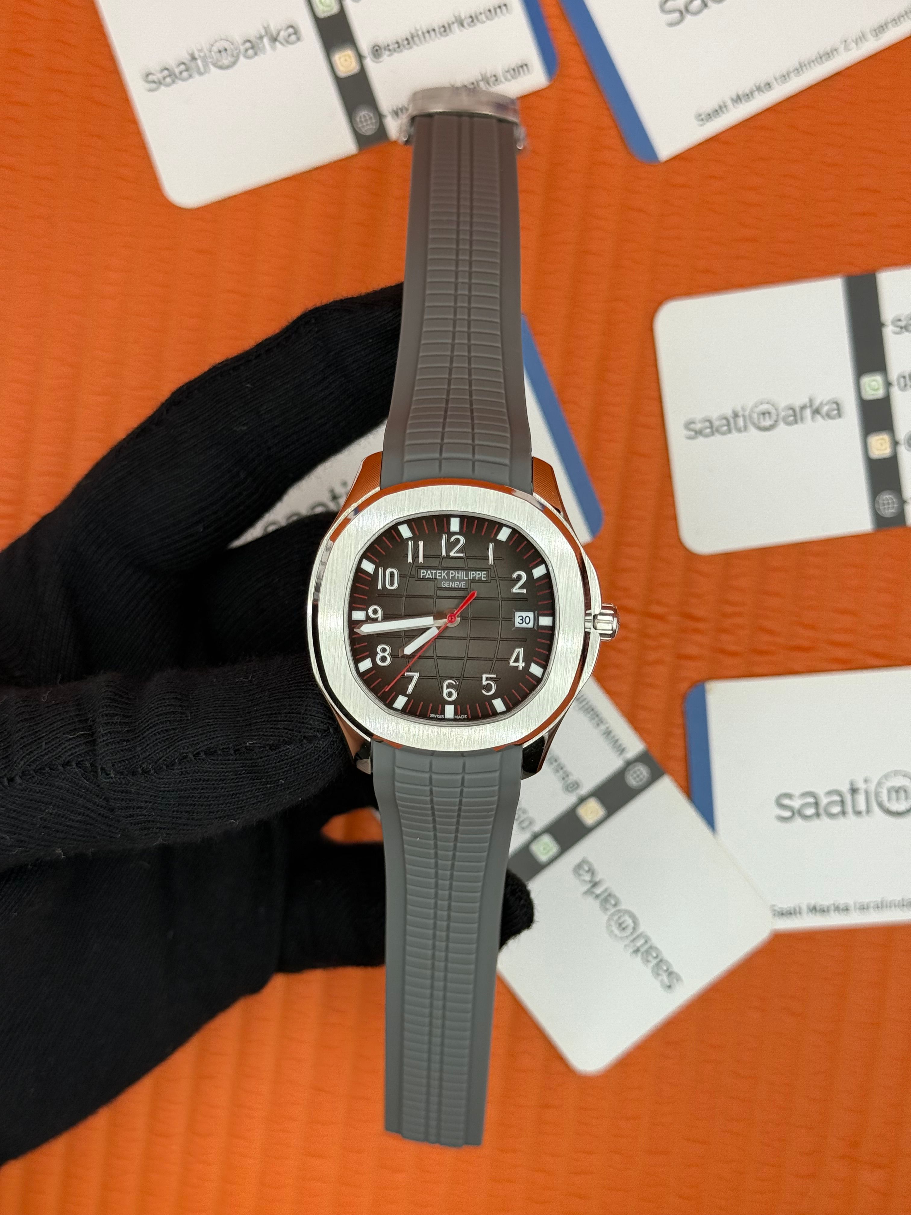 PATEK PHILIPPE Aquanaut gri kadran gri kauçuk kordon silver kasa