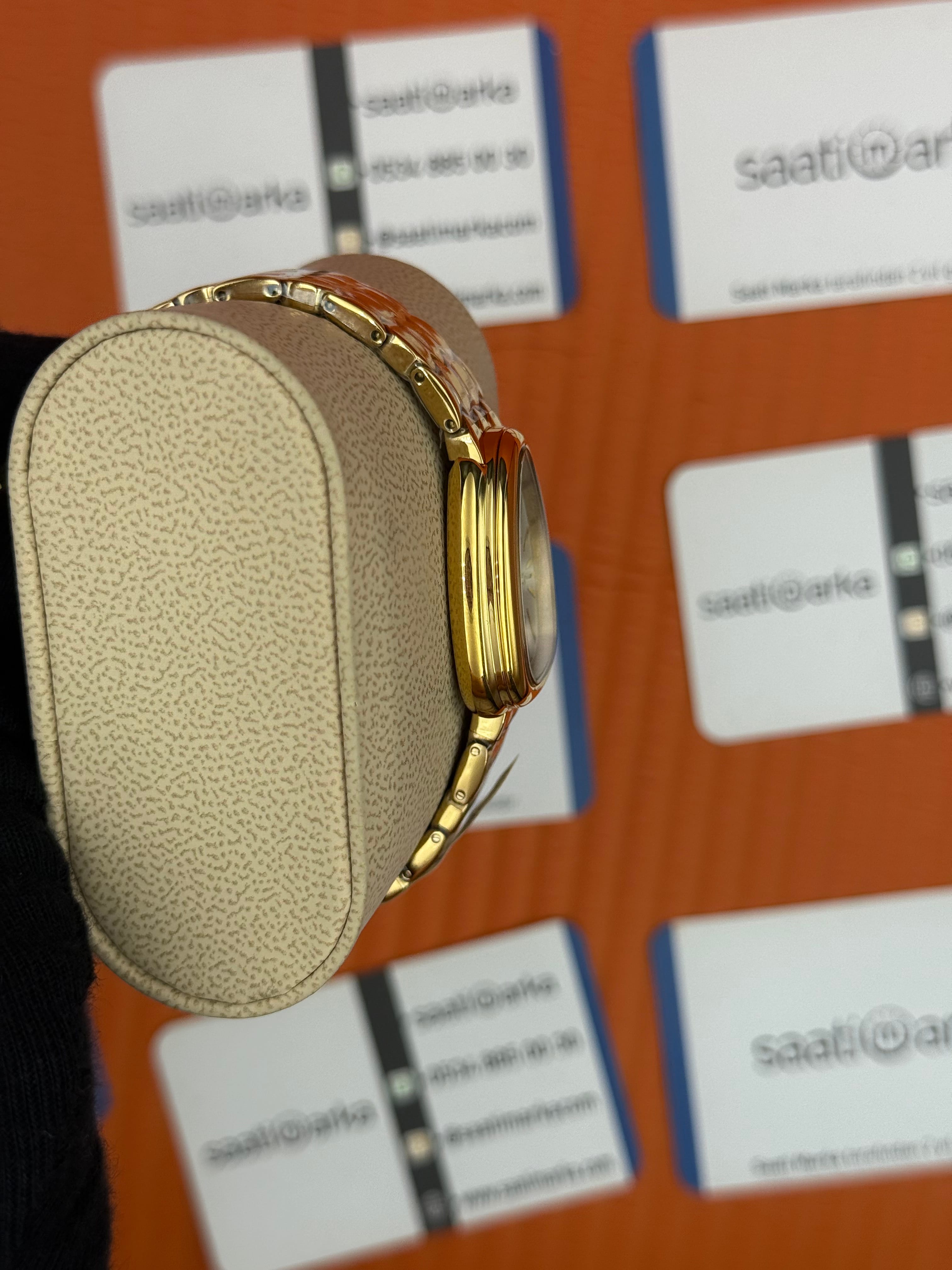 BVLGARİ serpenti seduttori beyaz kadran gold kasa kordon kadın kol saati