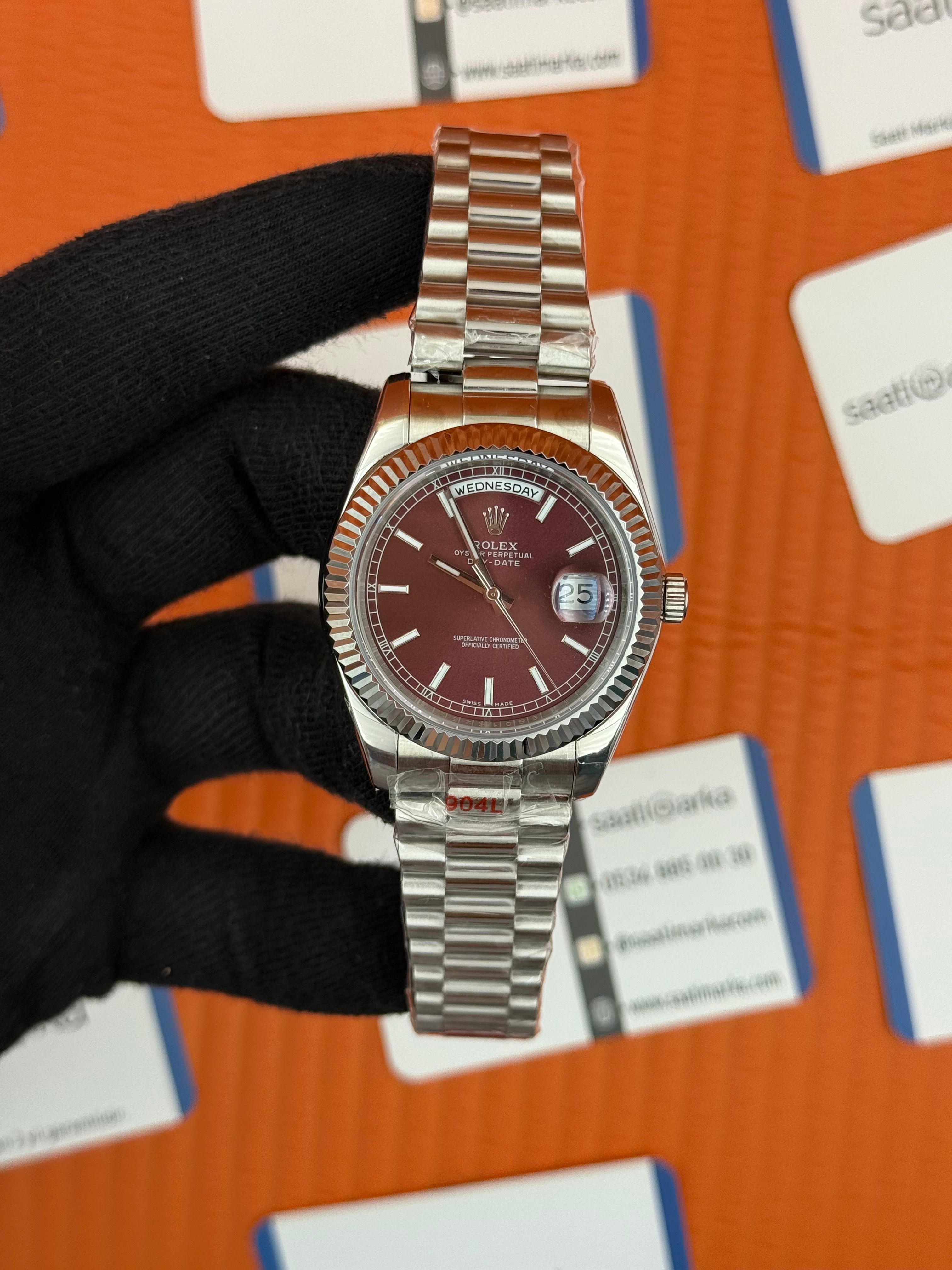 ROLEX Day Date cherry dial silver president kordon