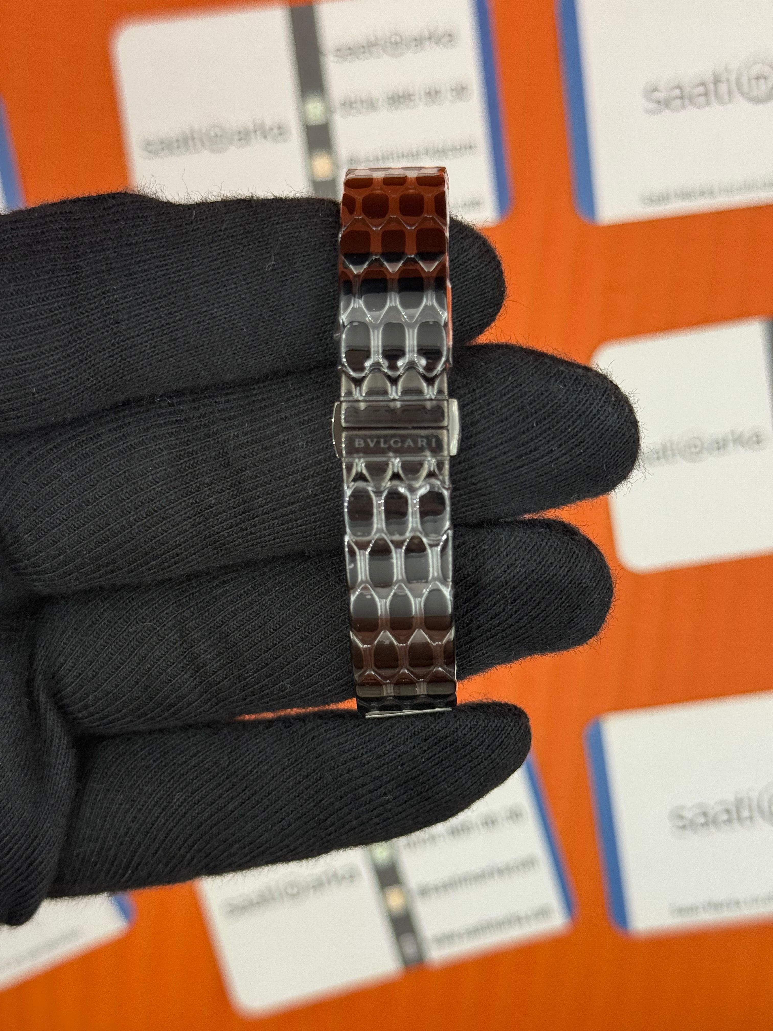 BVLGARİ serpenti seduttori taşlı bezel siyah kadran siyah kasa kordon kadın kol saati