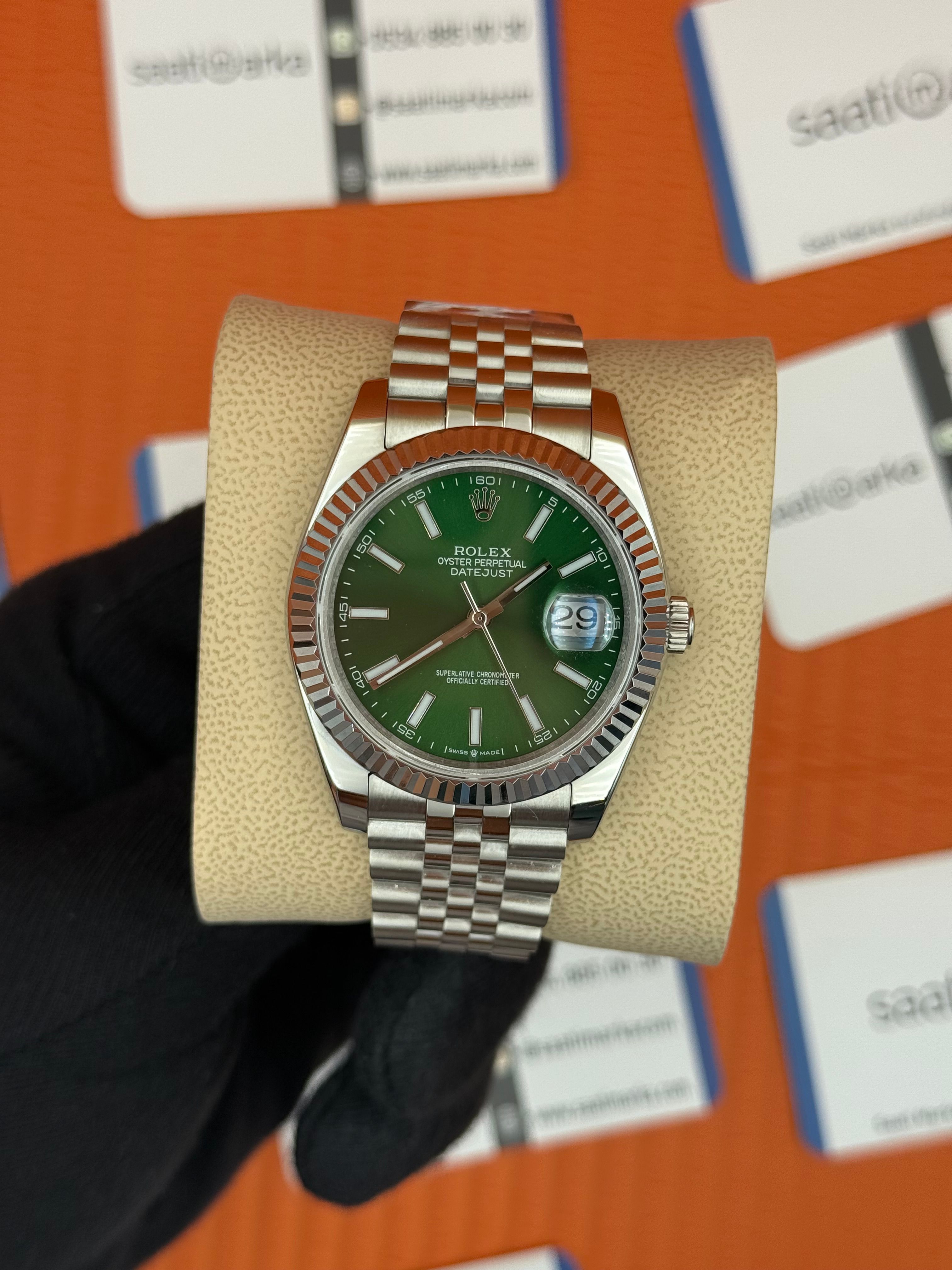 ROLEX Datejust green dial silver jubilee kordon