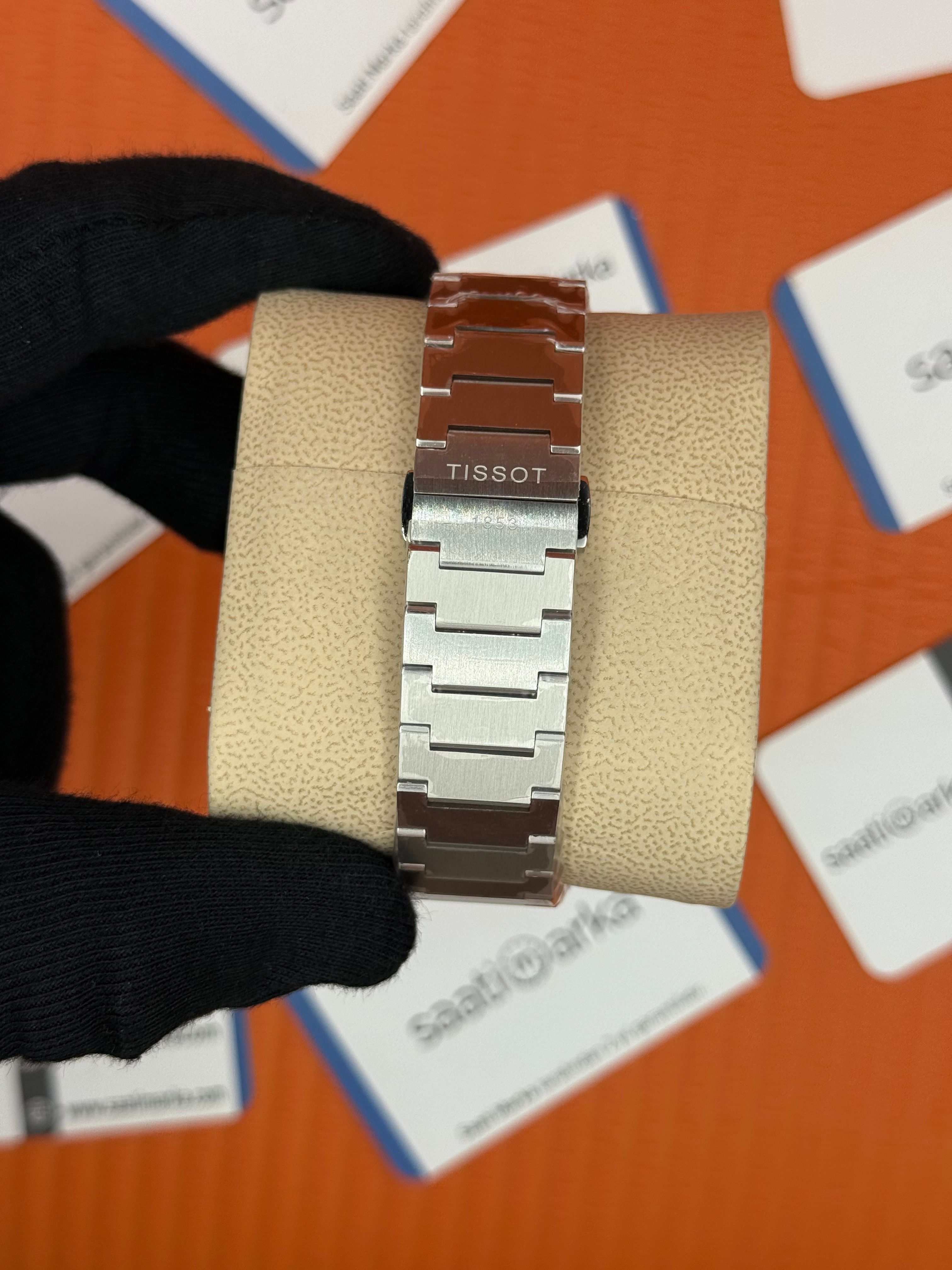 TISSOT PRX 40MM beyaz kadran silver kasa kordon erkek kol saati
