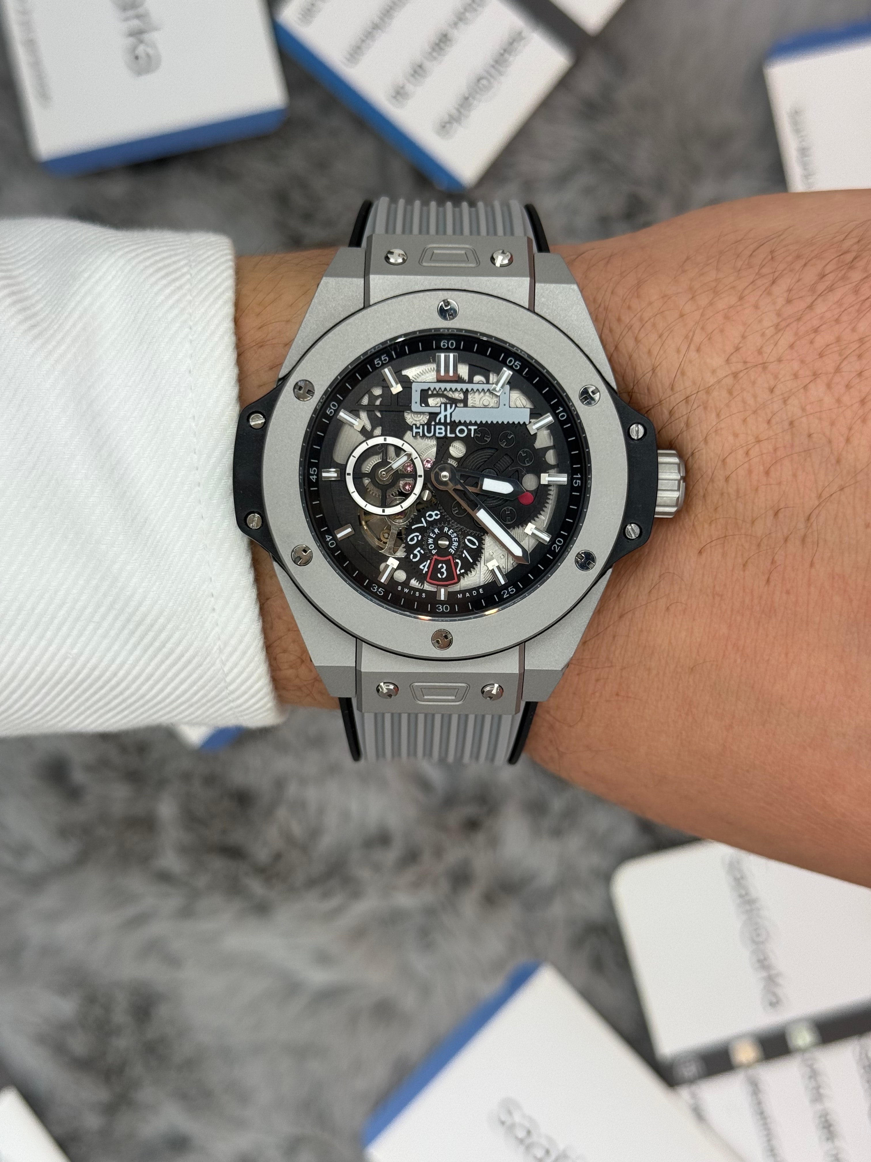 HUBLOT big bang tourbillon 42mm silver kasa gri akuçuk kordon erkek kol saati