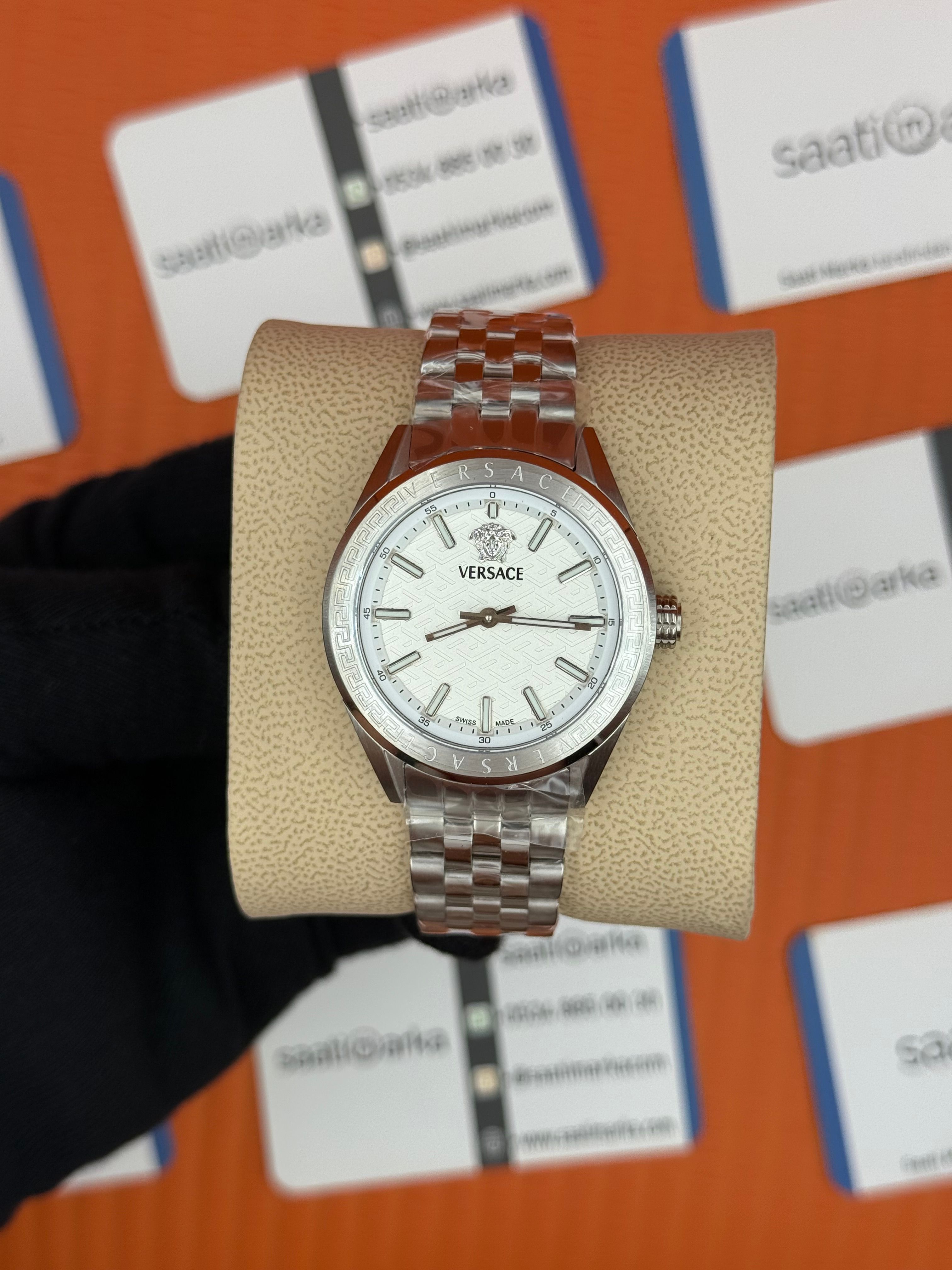 VERSACE beyaz kadran silver kasa kordon kadın kol saati