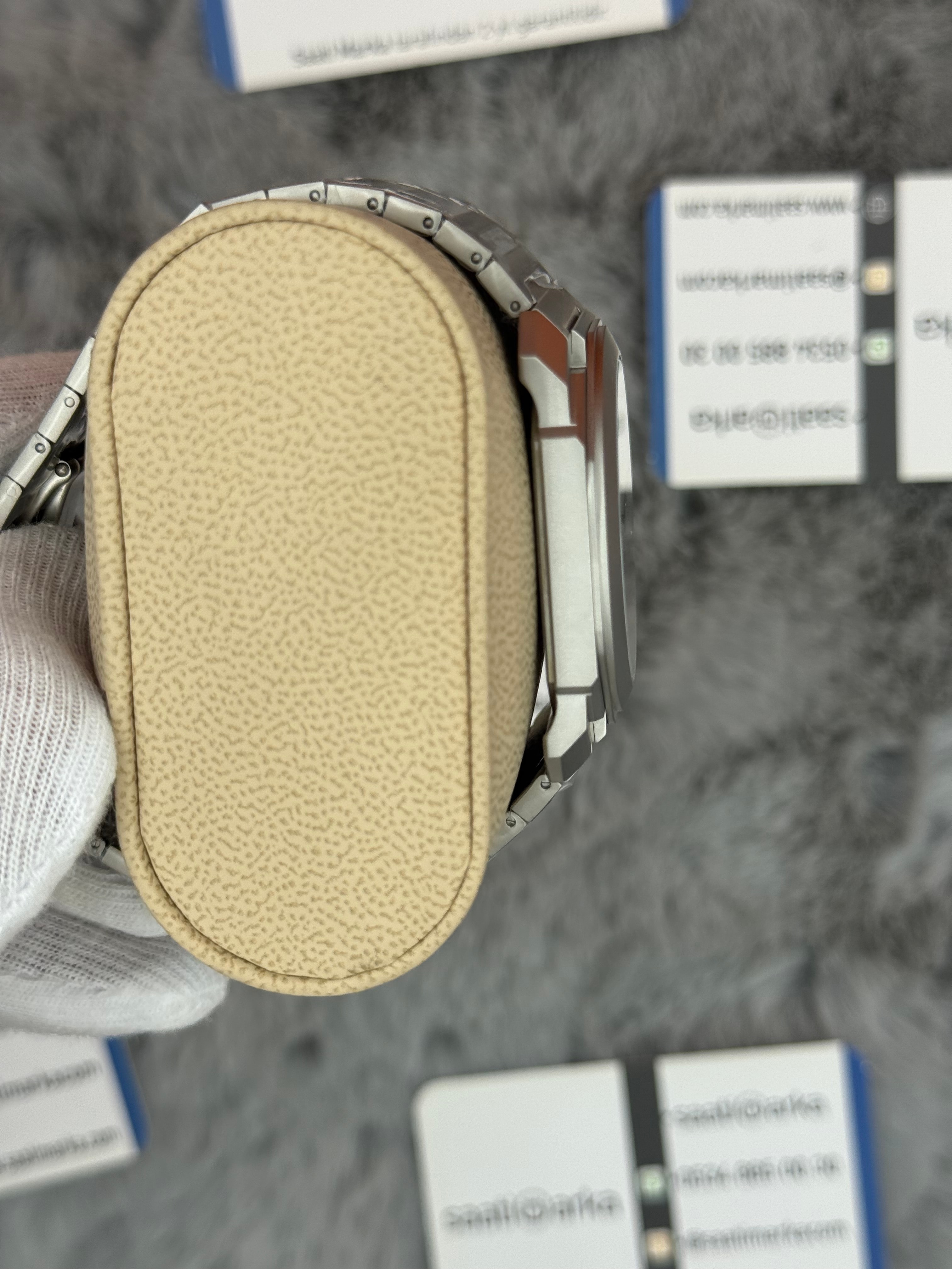 BVLGARİ octo 40mm beyaz kadran silver kasa kordon erkek kol saati