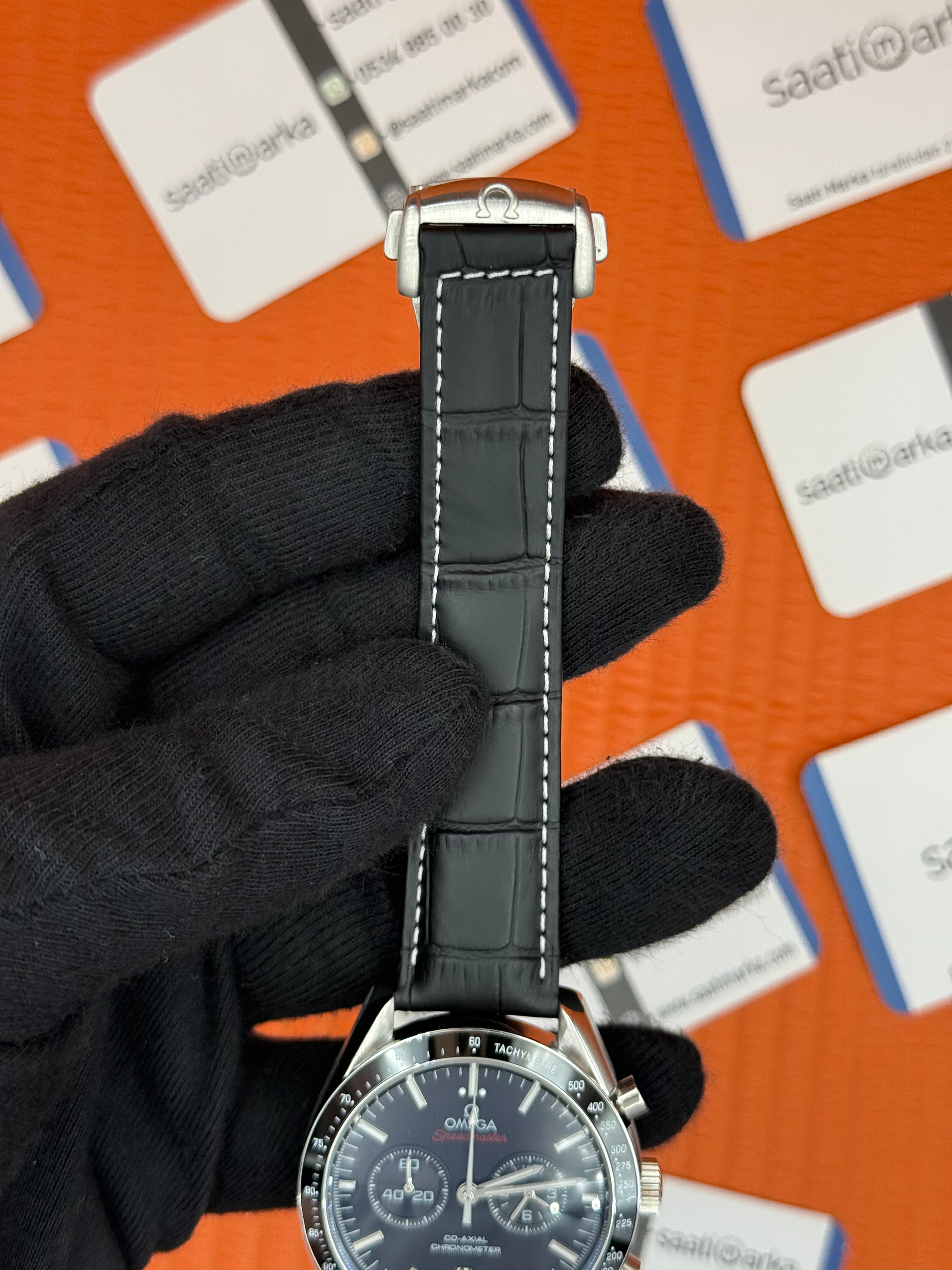 OMEGA SPEEDMASTER SİLVER KASA SİYAH BEZEL SİYAH DERİ KORDON