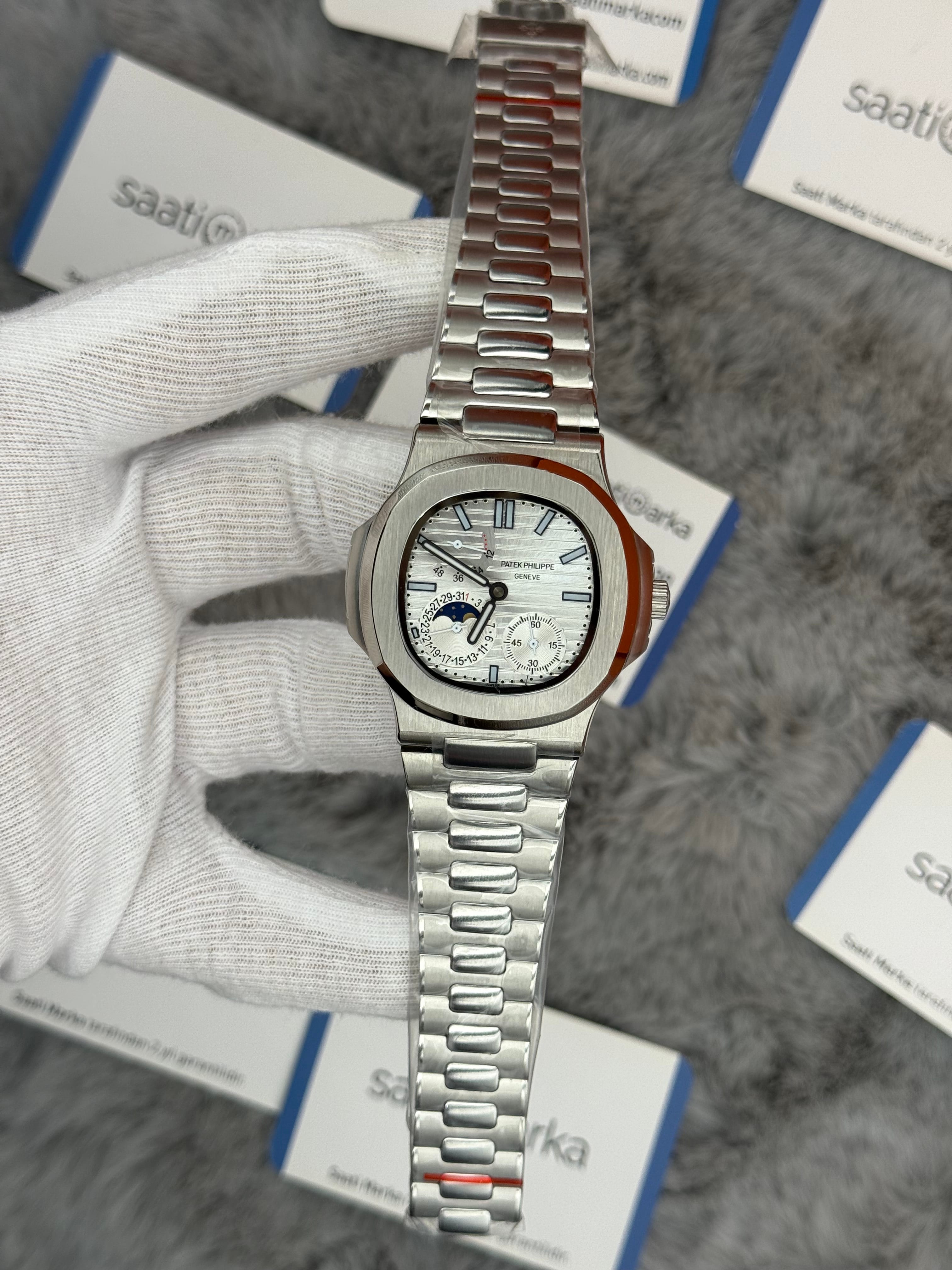 PATEK PHİLİPPE nautilus moontphase 5712 beyaz kadran silver kasa kordon 40mm erkek kol saati