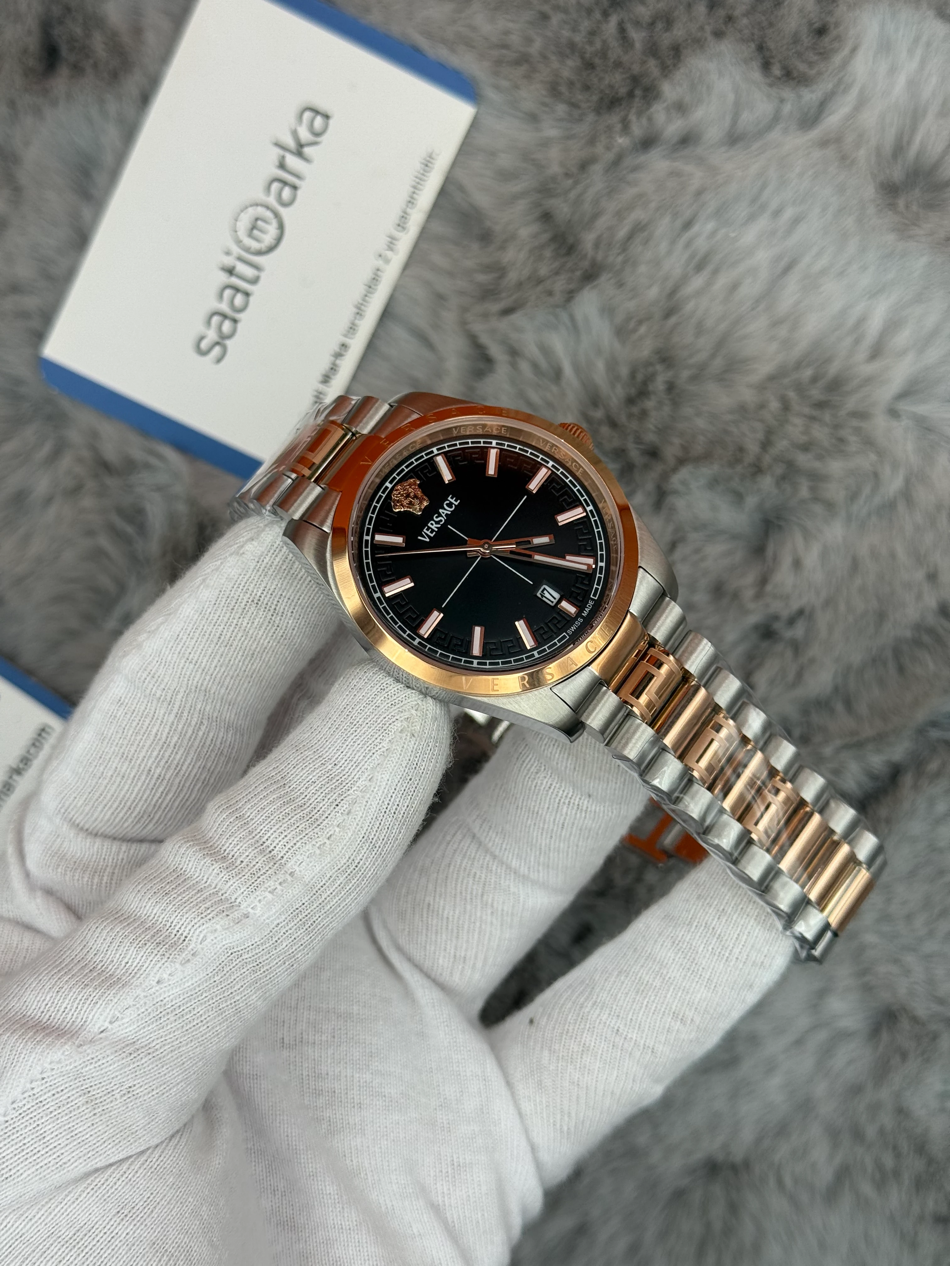 VERSACE 40MM SİYAH KADRAN ROS ESİLVER KASA KORDON ERKEK KOL SAATİ