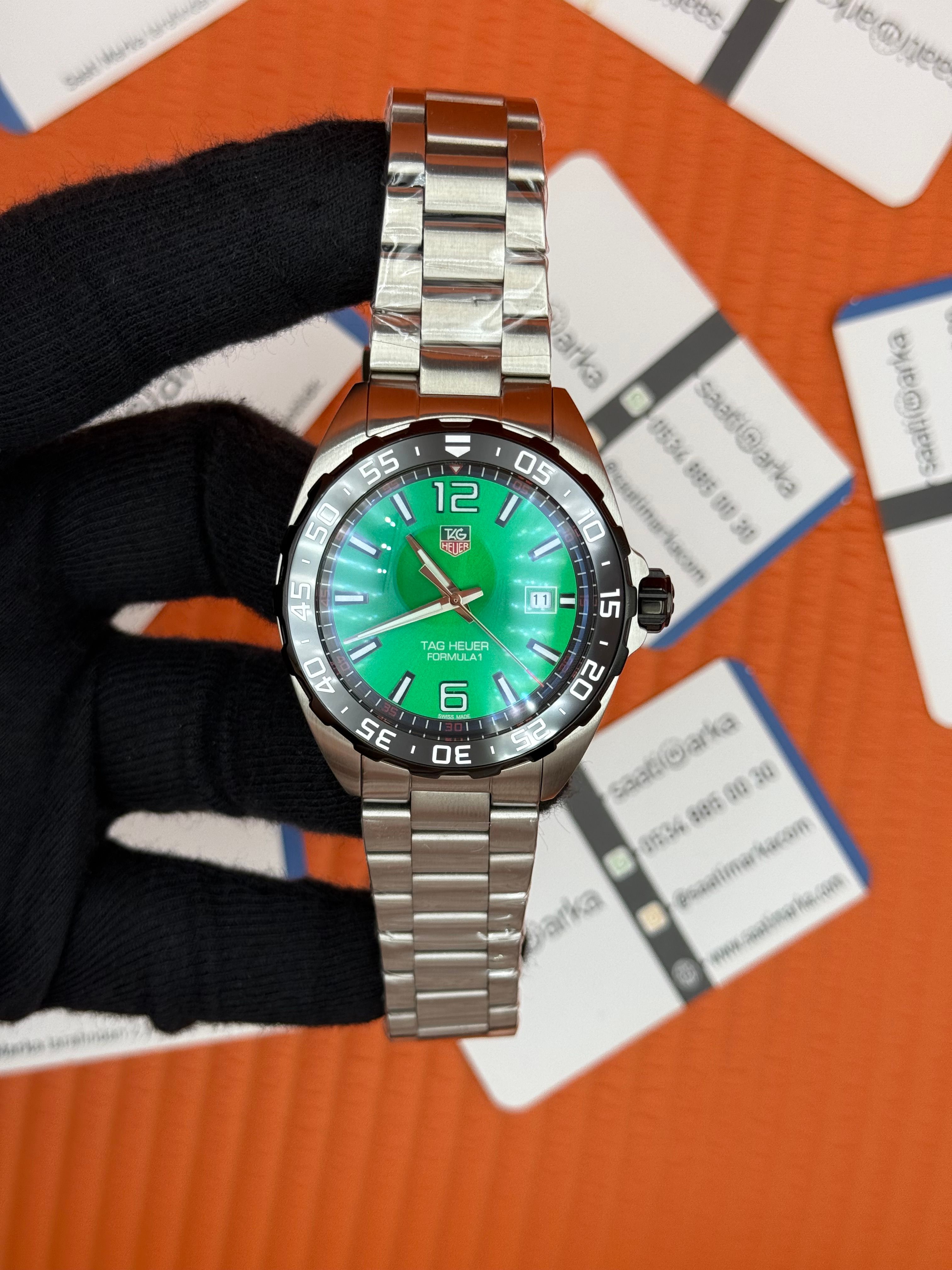TAGHEUER FORMULA YEŞİL KADRAN SİYAH BEZEL