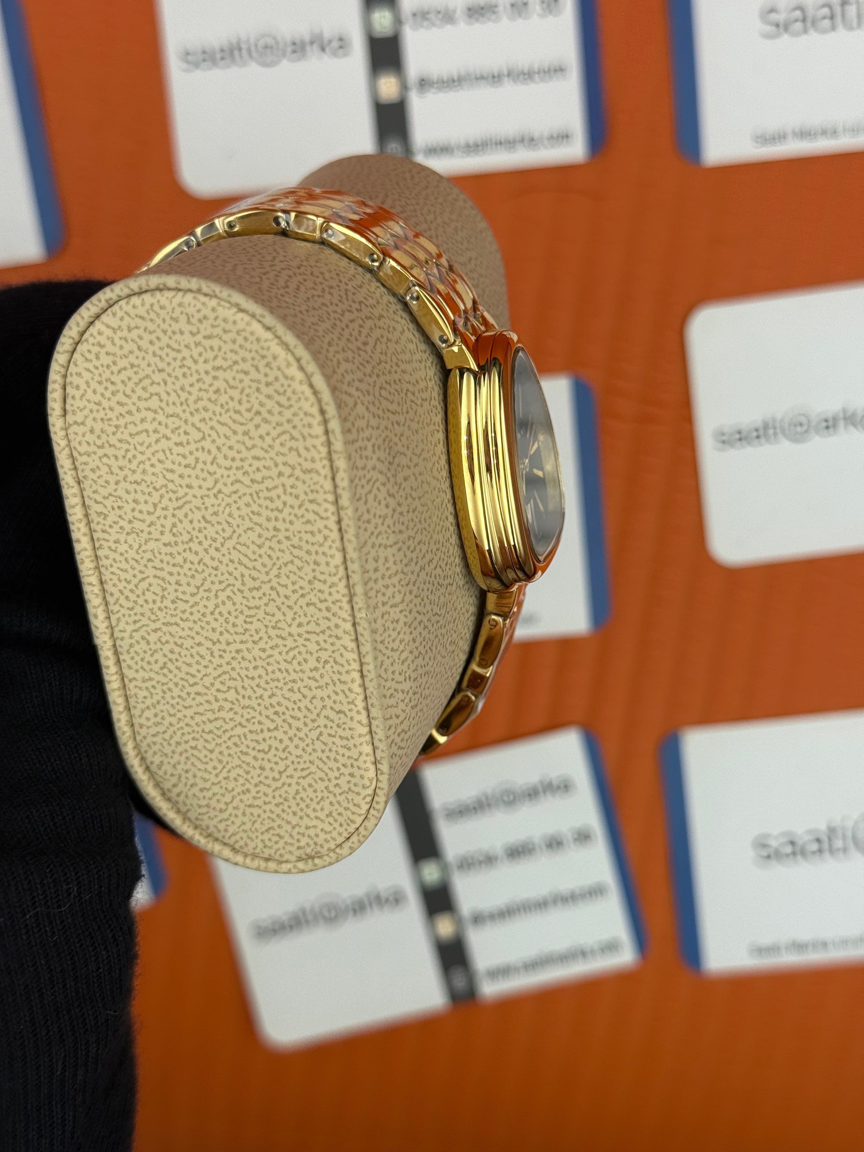 BVLGARİ serpenti seduttori siyah kadran gold kasa kordon kadın kol saati