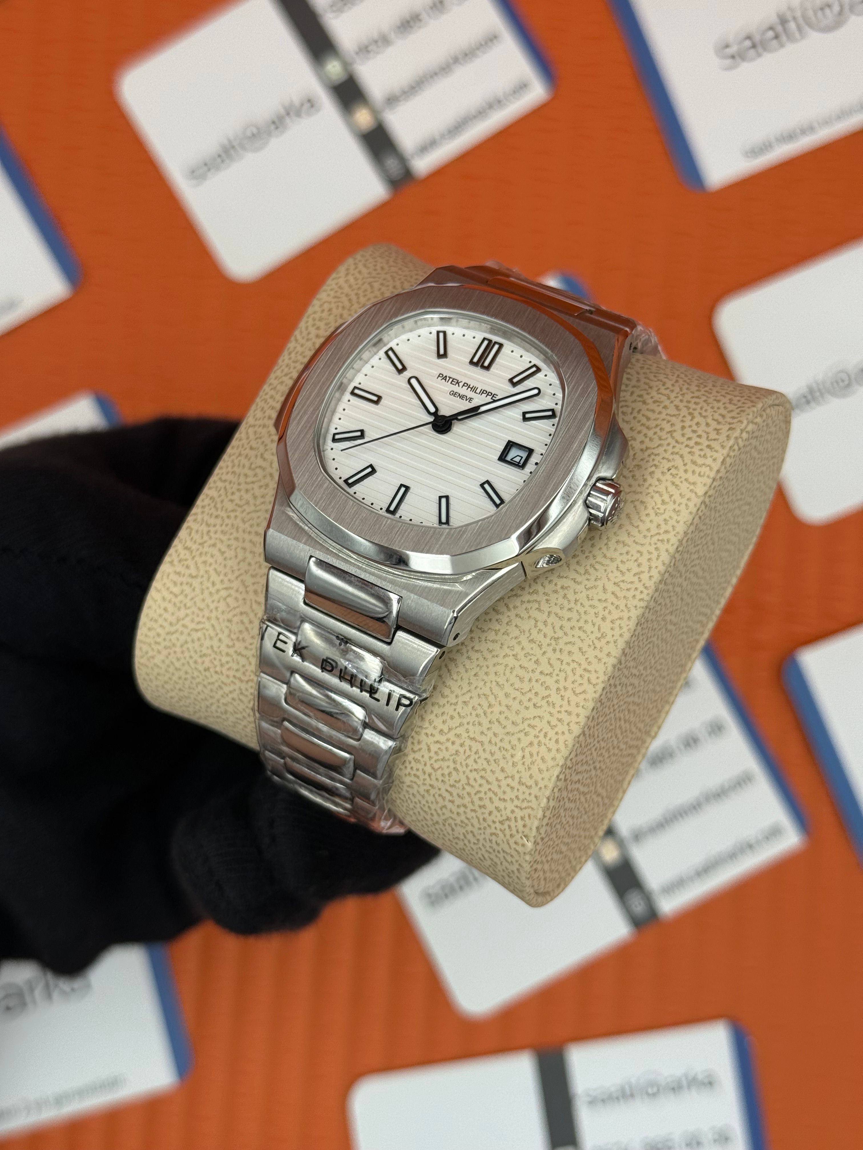 PATEK PHILIPPE NAUTİLUS BEYAZ KADRAN SİLVER KASA-KORDON