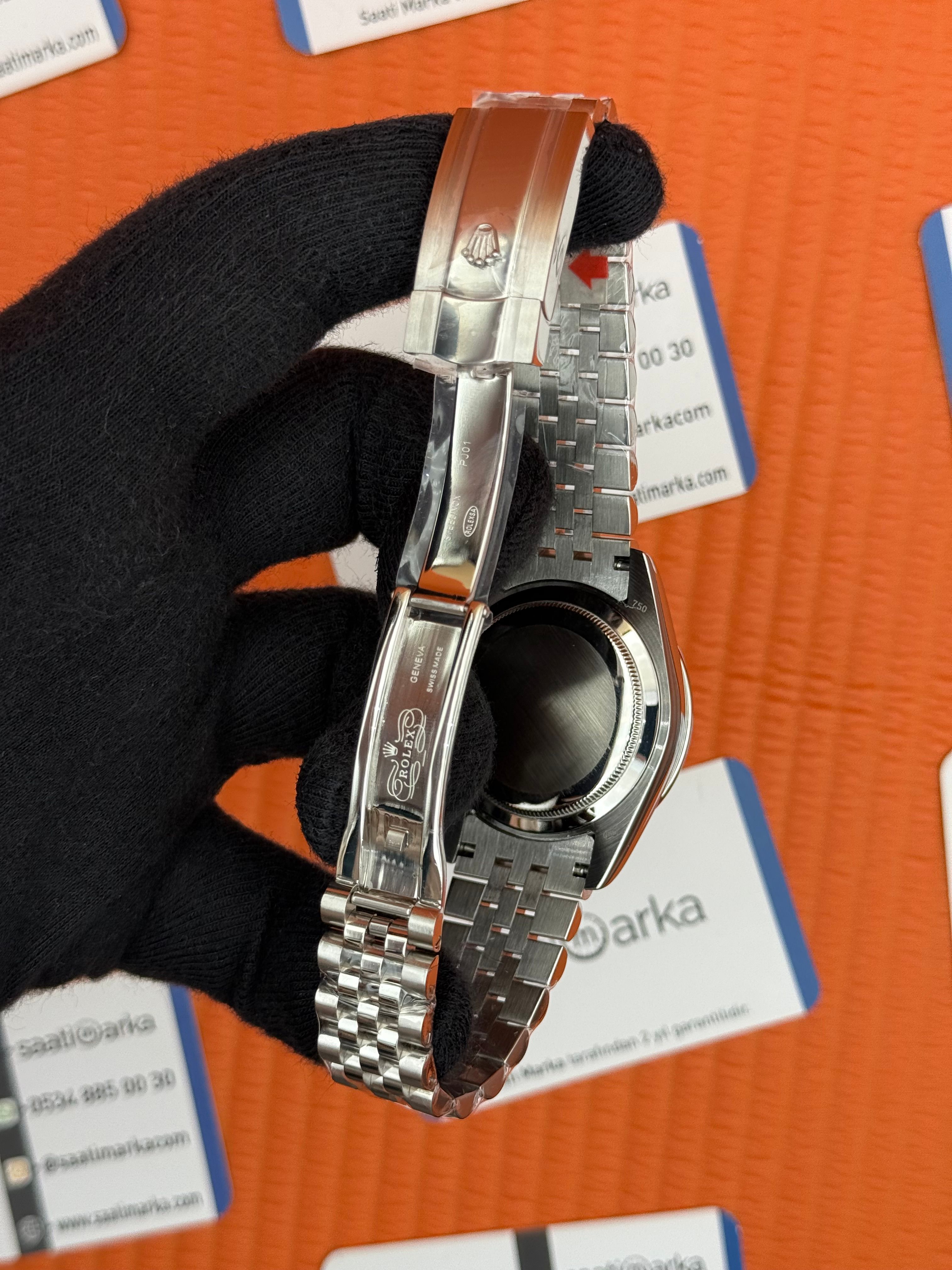 ROLEX Datejust taşlı bezel baget taşlı black dial silver jubilee kordon