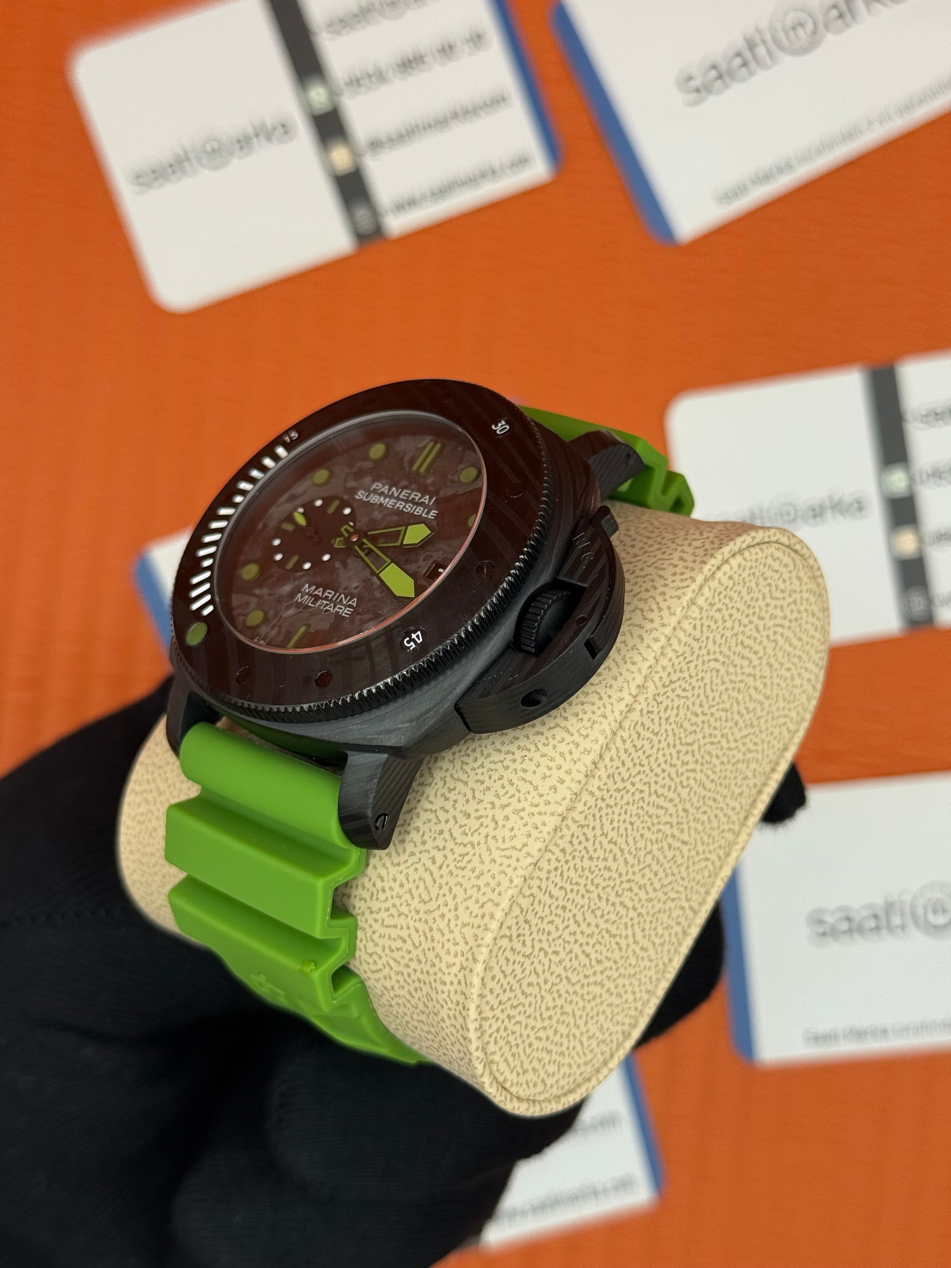 PANERAI submersible marina yeşil kordon siyah carbon kasa automatic makina