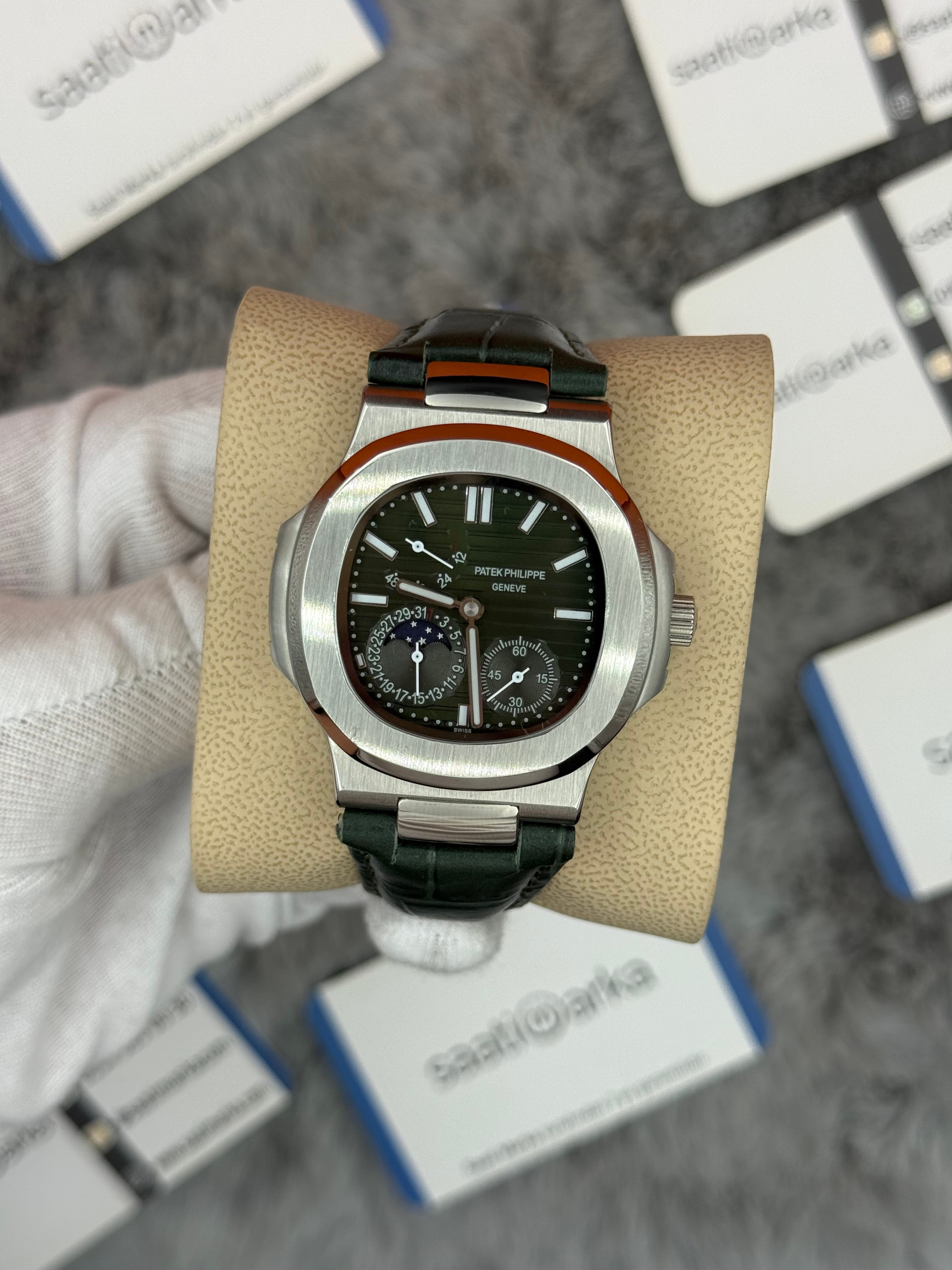 PATEK PHİLİPPE nautilus moontphase 5712 yeşil kadran yeşil deri kordon silver kasa 40mm erkek kol saati