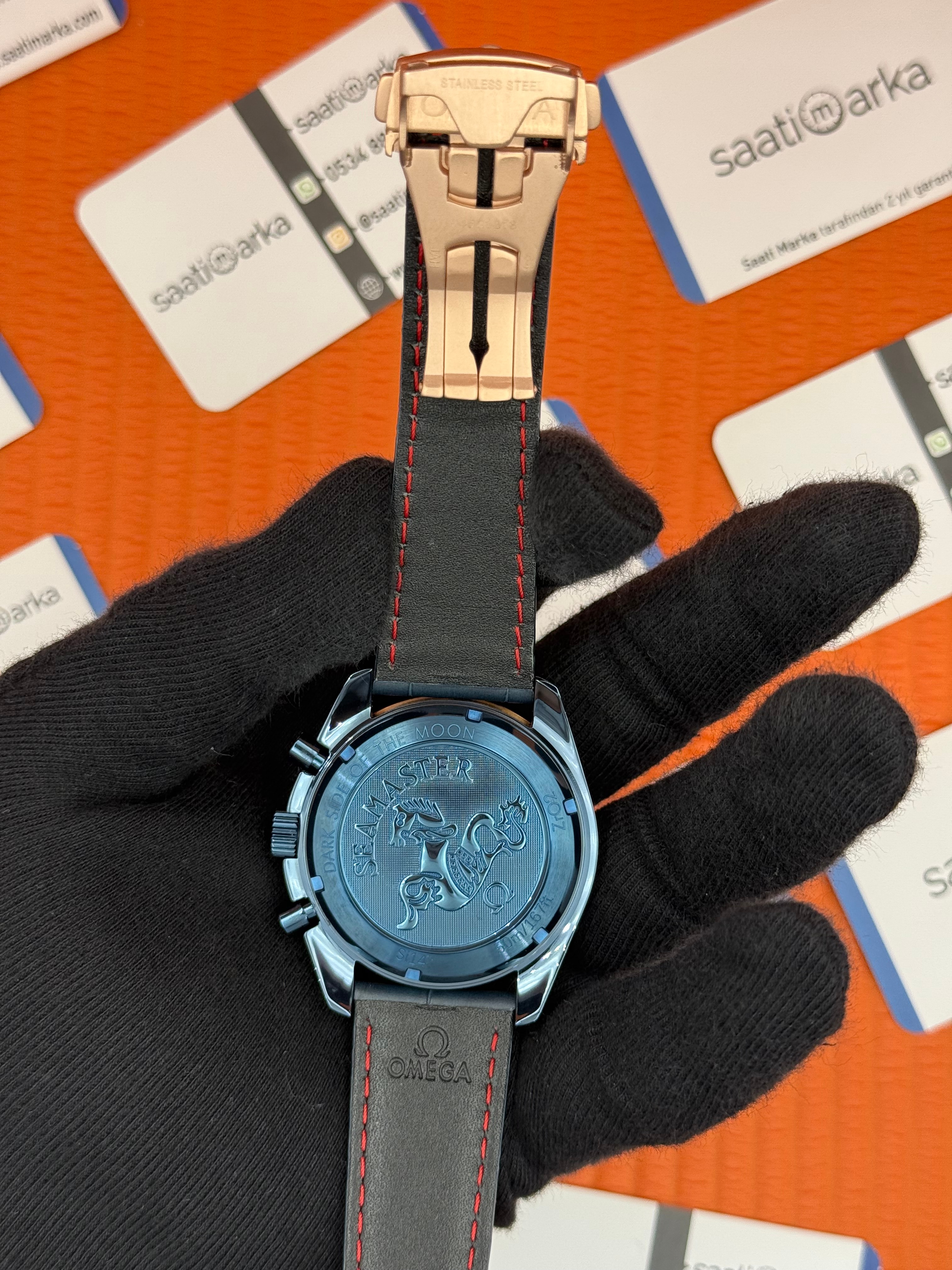 OMEGA SPEEDMASTER LACİVERT KORDON LACİVERT KASA SİYAH BEZEL