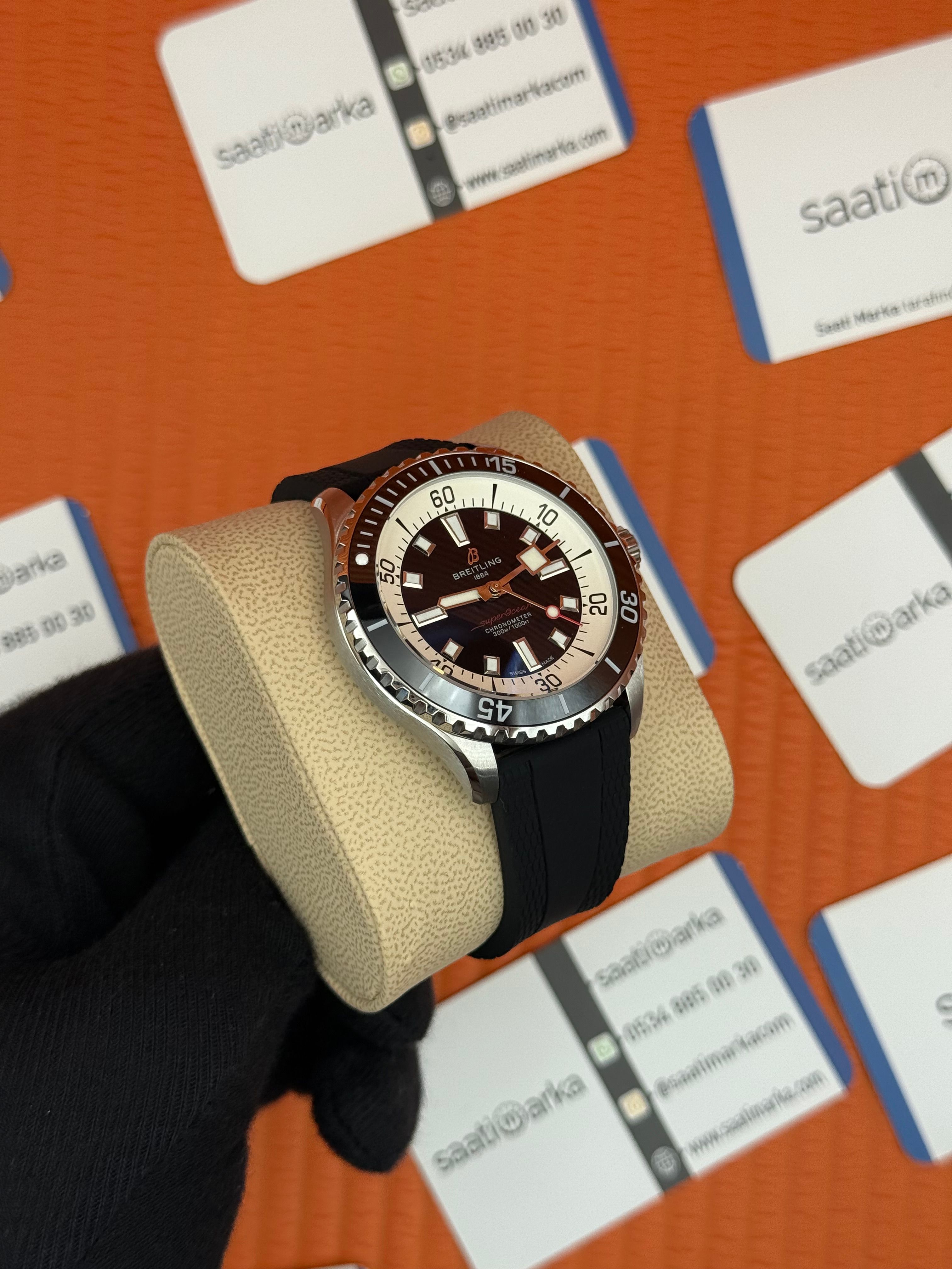ROLEX Superocean siyah kauçuk kordon siyah kadran