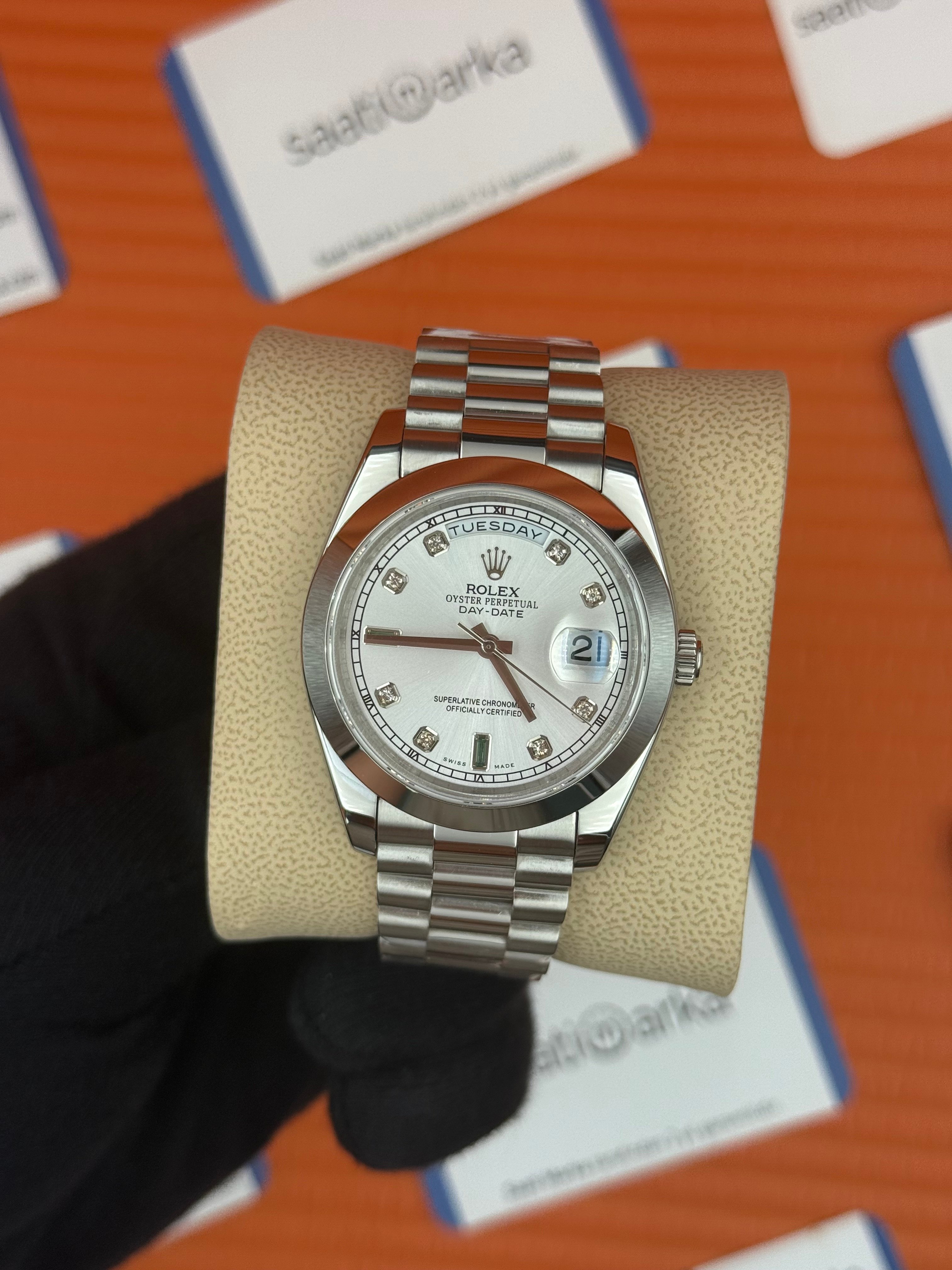ROLEX Day Date baget taşlı beyaz kadran silver president kordon