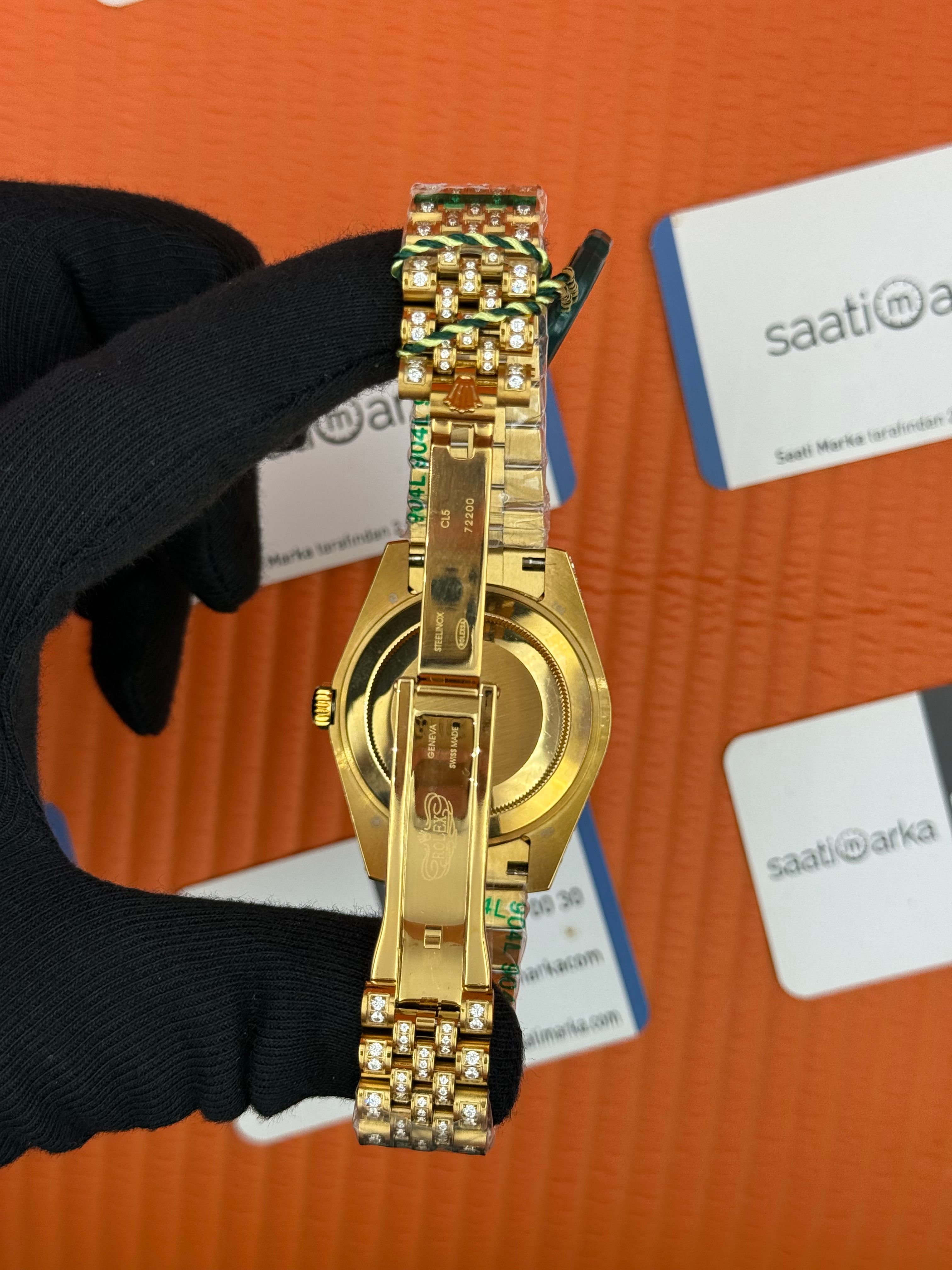 ROLEX Datejust arabic dial full diamond 41mm gold 
