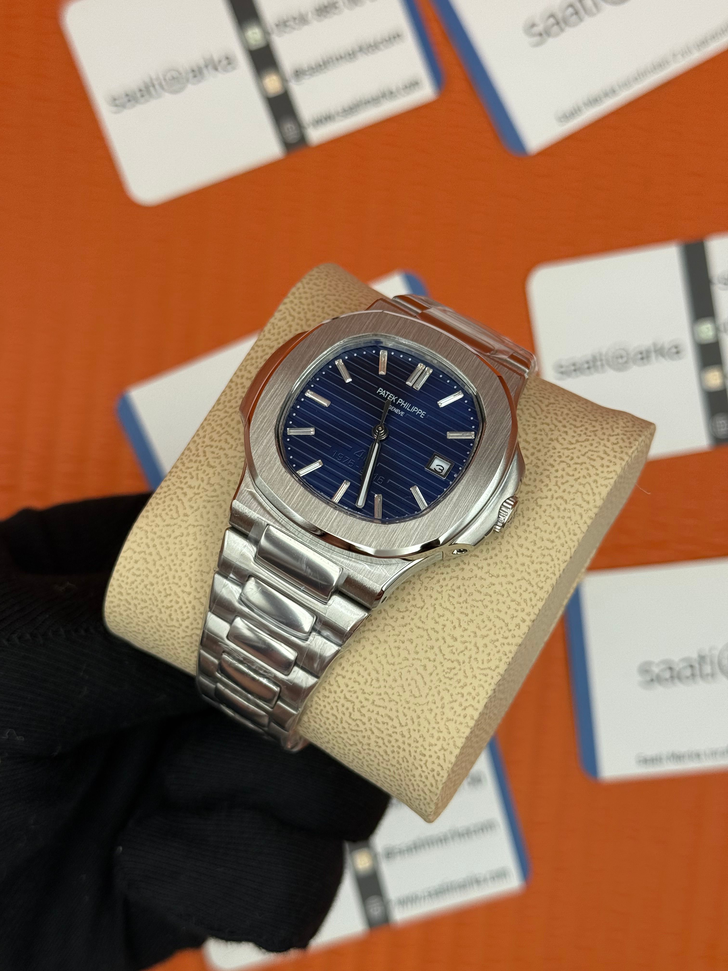 PATEK PHILIPPE nautilus blue dial silver kasa kordon