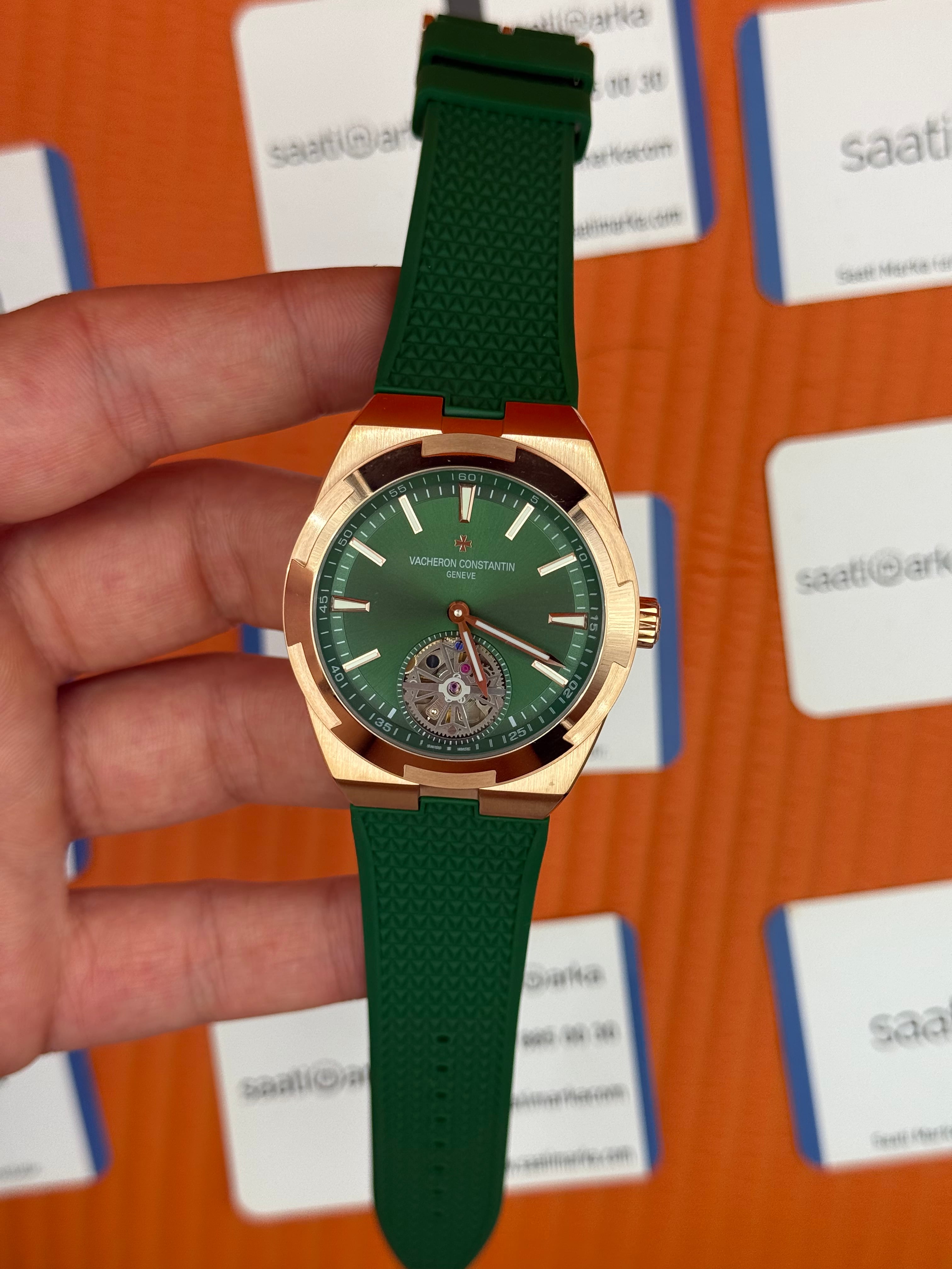 VACHRRON CONSTANTIN overseas tourbillon yeşil kadran rose kasa yeşil kauçuk kordon erkek kol saati