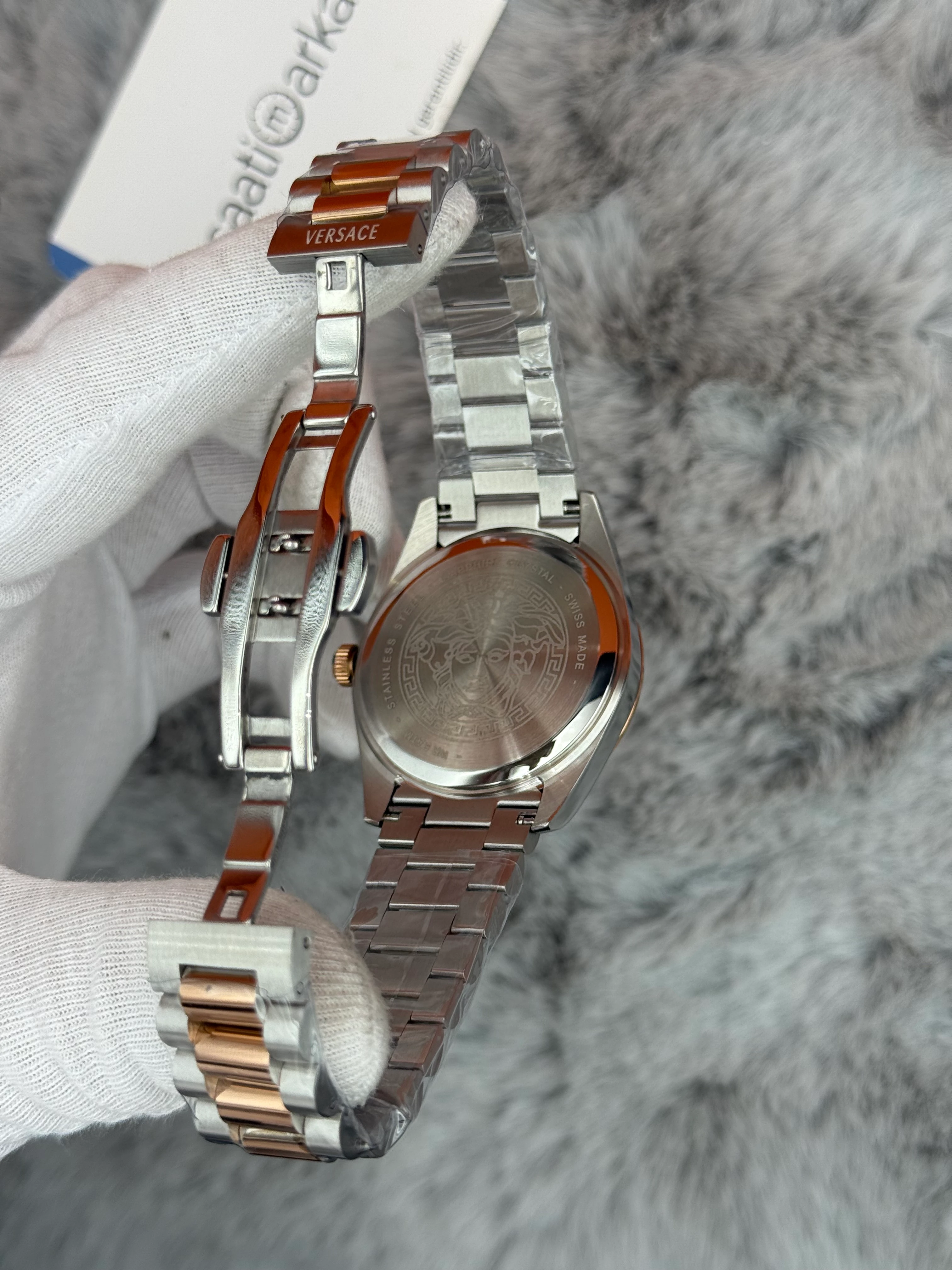 VERSACE 40MM SİYAH KADRAN ROS ESİLVER KASA KORDON ERKEK KOL SAATİ