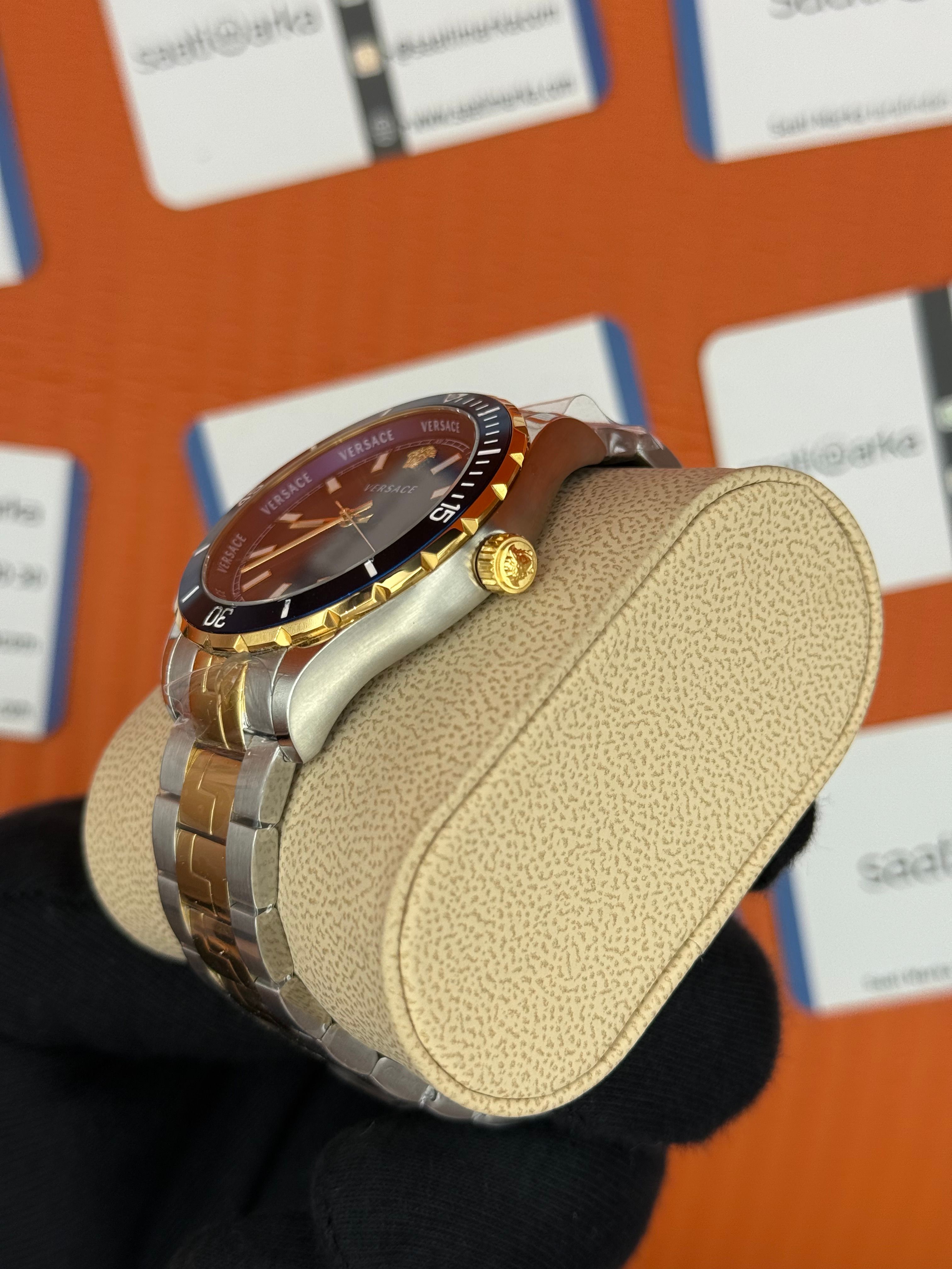 VERSACE MAVİ KADRAN MAVİ BEZEL GOLD SİLVER KASA KORDON ERKEK KOL SAATİ