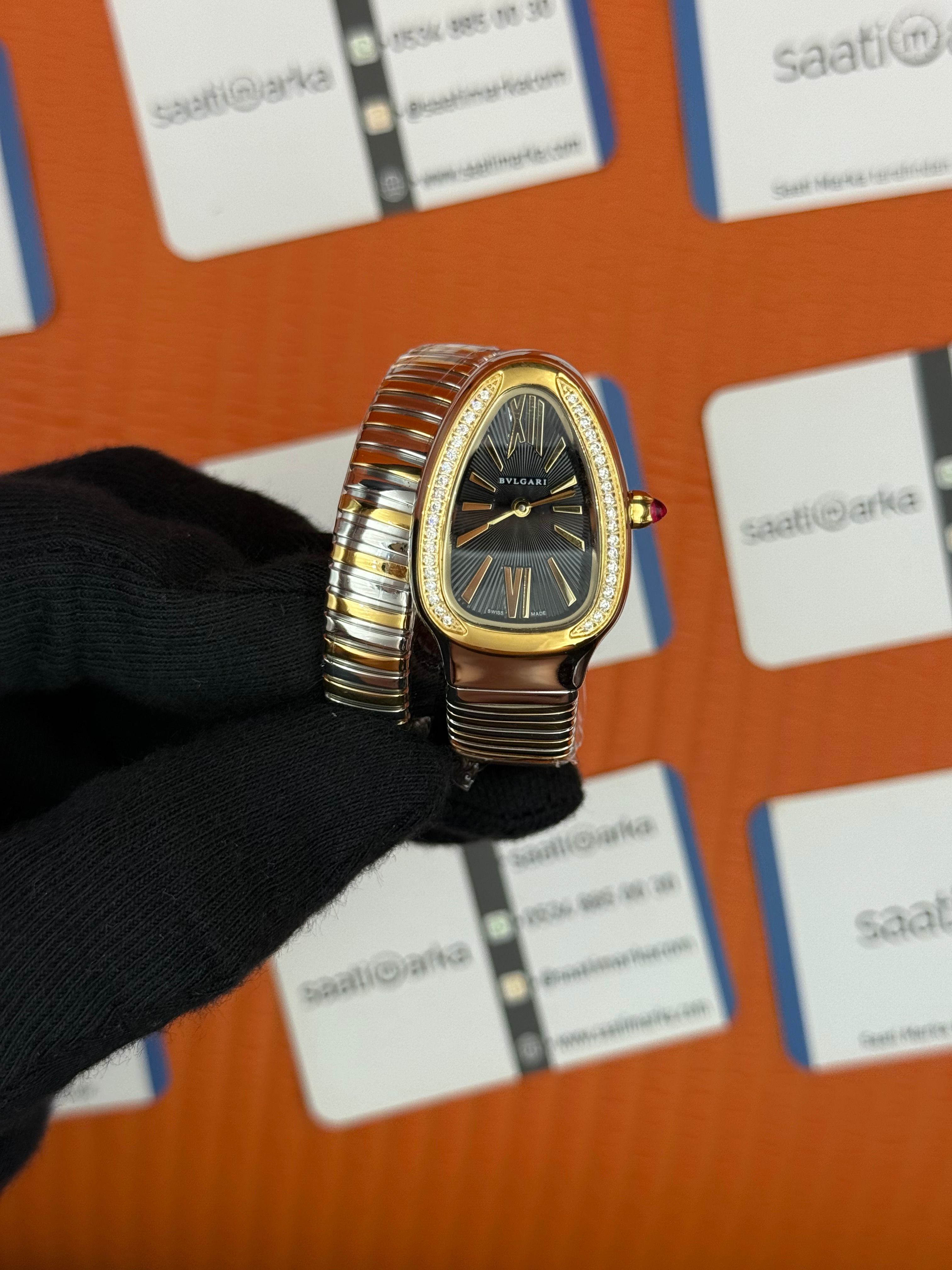 BVLGARİ serpenti tek sarma gold silver kordon taşlı bezel siyah kadran kadın kol saati