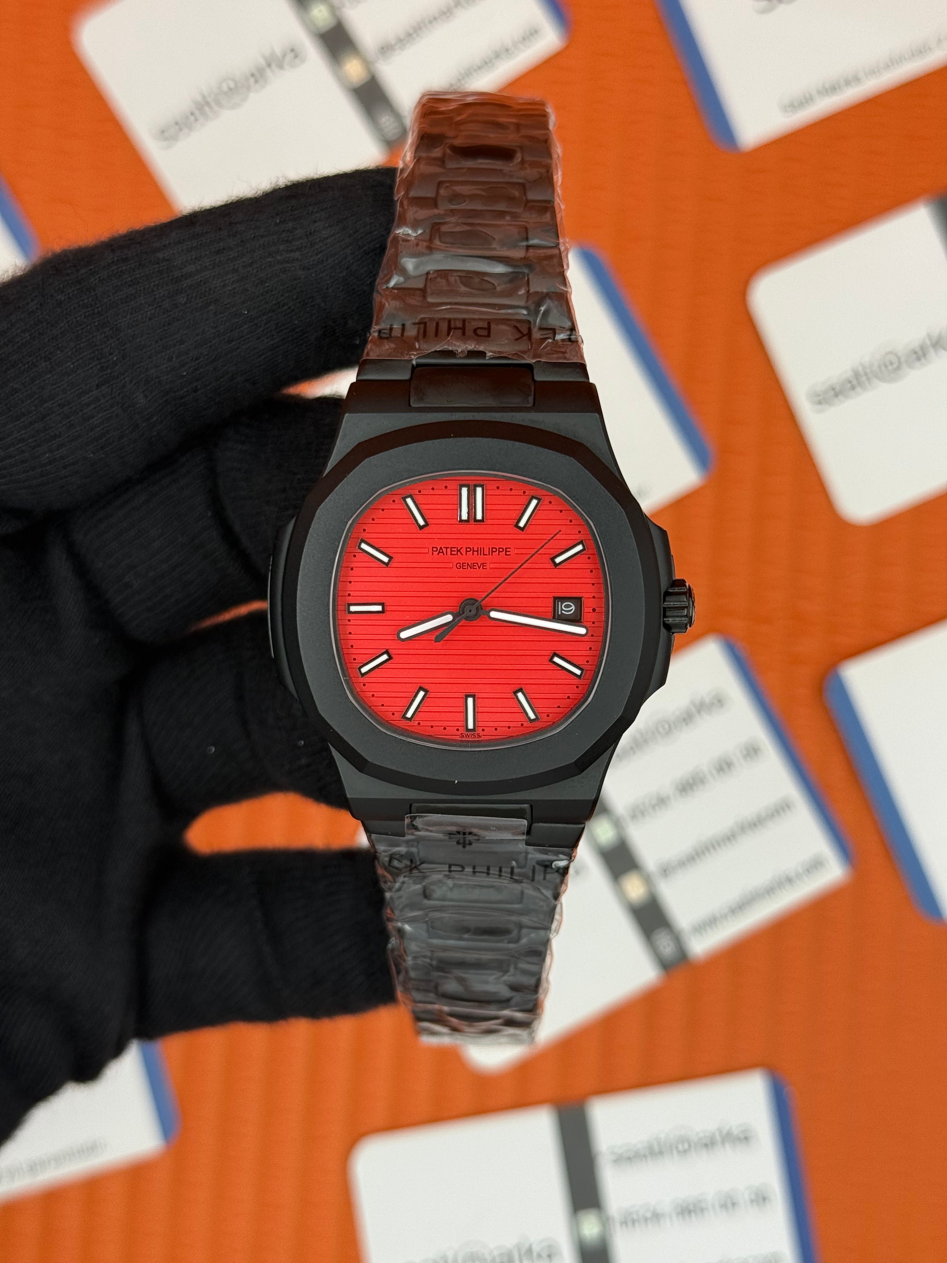 PATEK PHILIPPE NAUTİLUS KIRMIZI KADRAN SİYAH KASA-KORDON