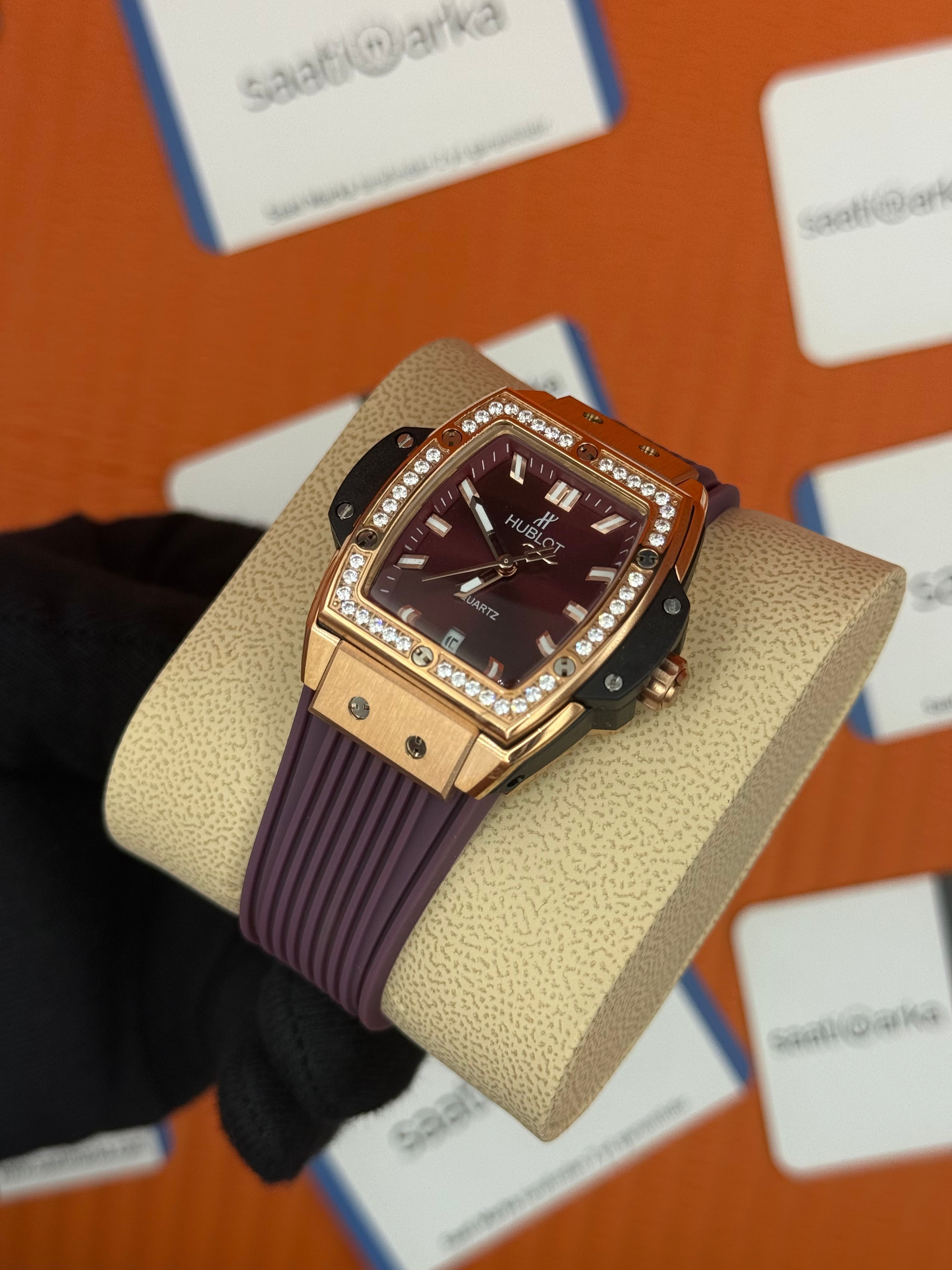 HUBLOT taşlı bezel rose kasa mor kadran mor kauçuk kordon kadın kol saati