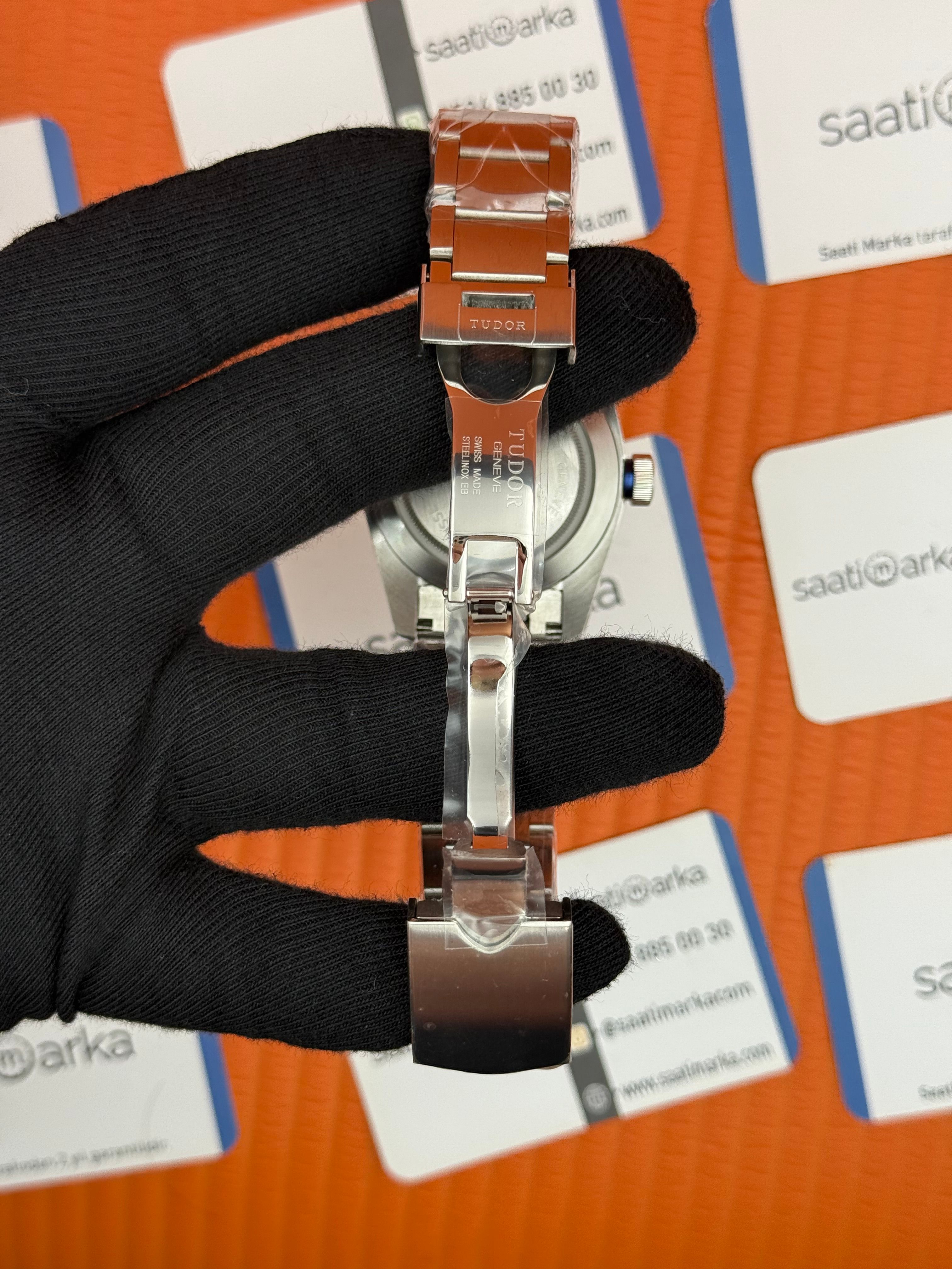 TUDOR black bey siyah kadran lacivert bezel silver kasa kordon 41mm erkek kol saati