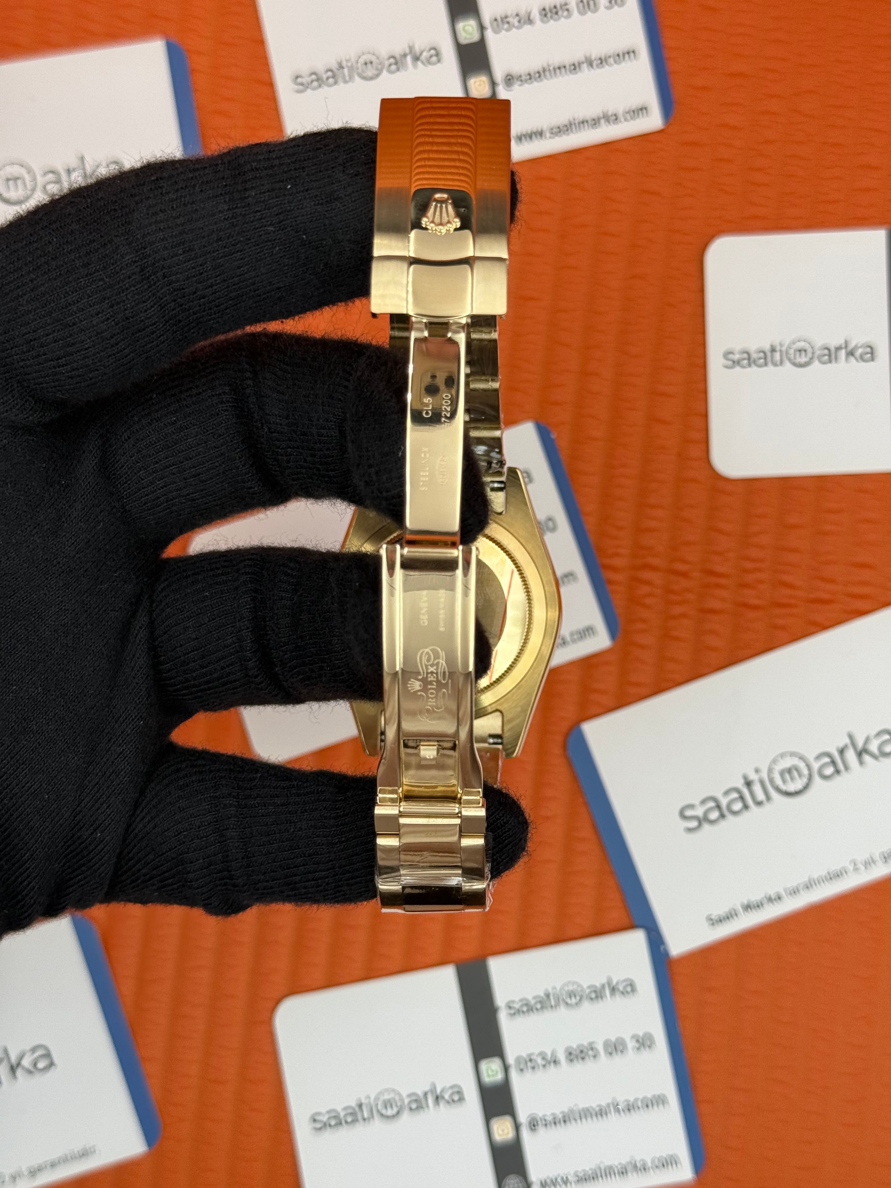 ROELX Sky Dweller white dial oyster kordon gold kasa-kordon