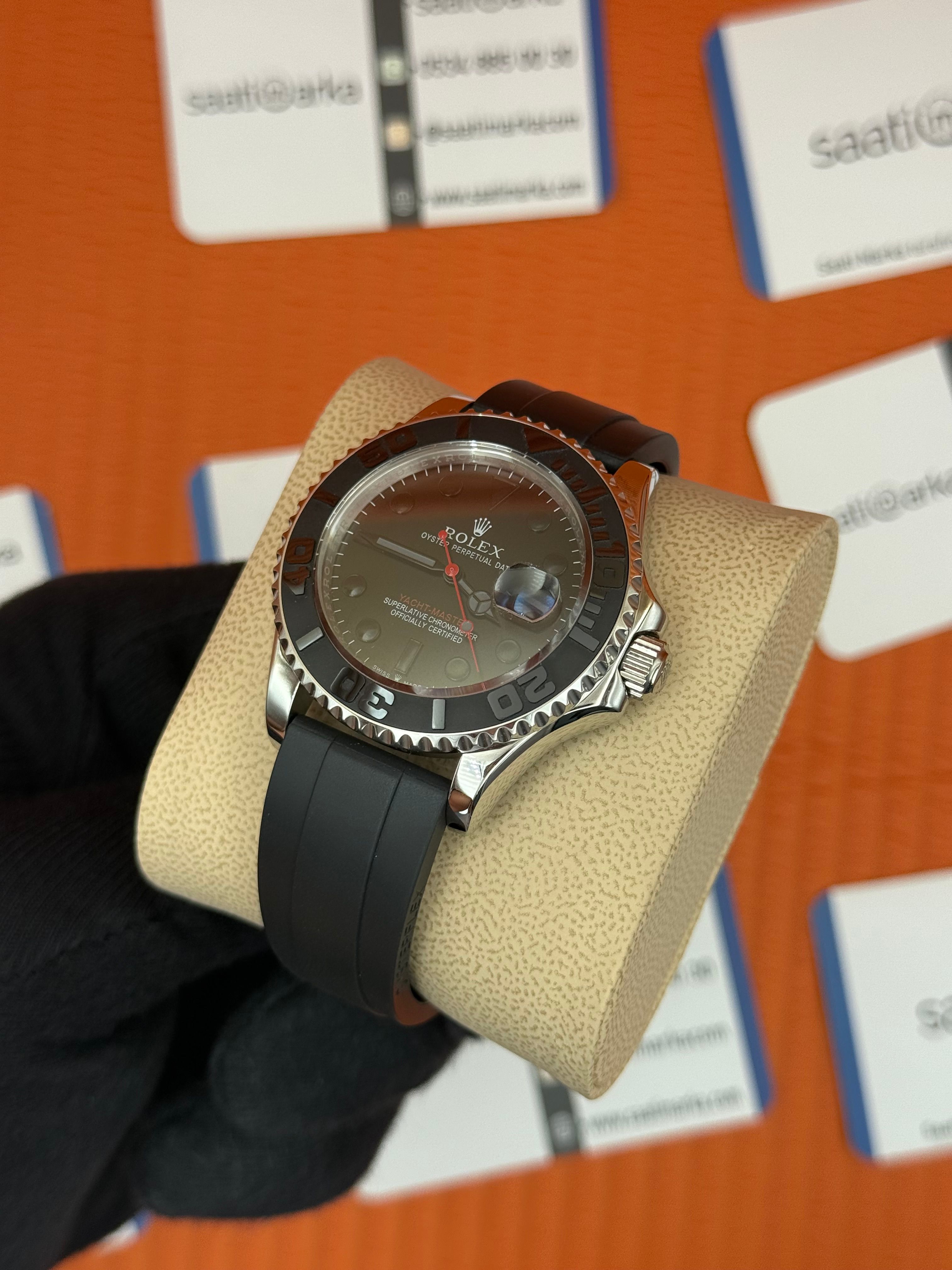 ROLEX Yacht Master black dial kauçuk siyah kordon