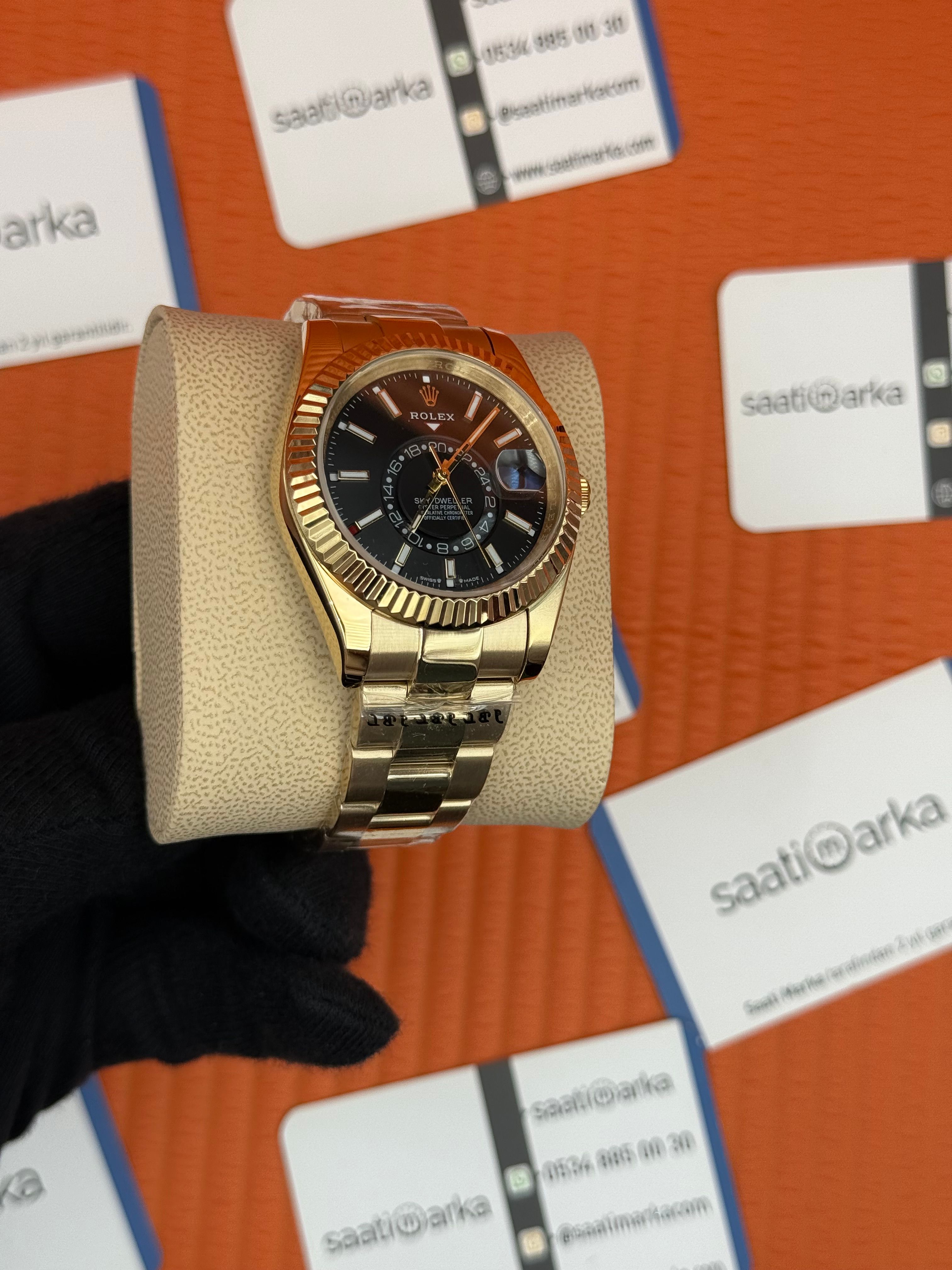 ROLEX Sky Dweller black dial oyster kordon gold kasa-kordon