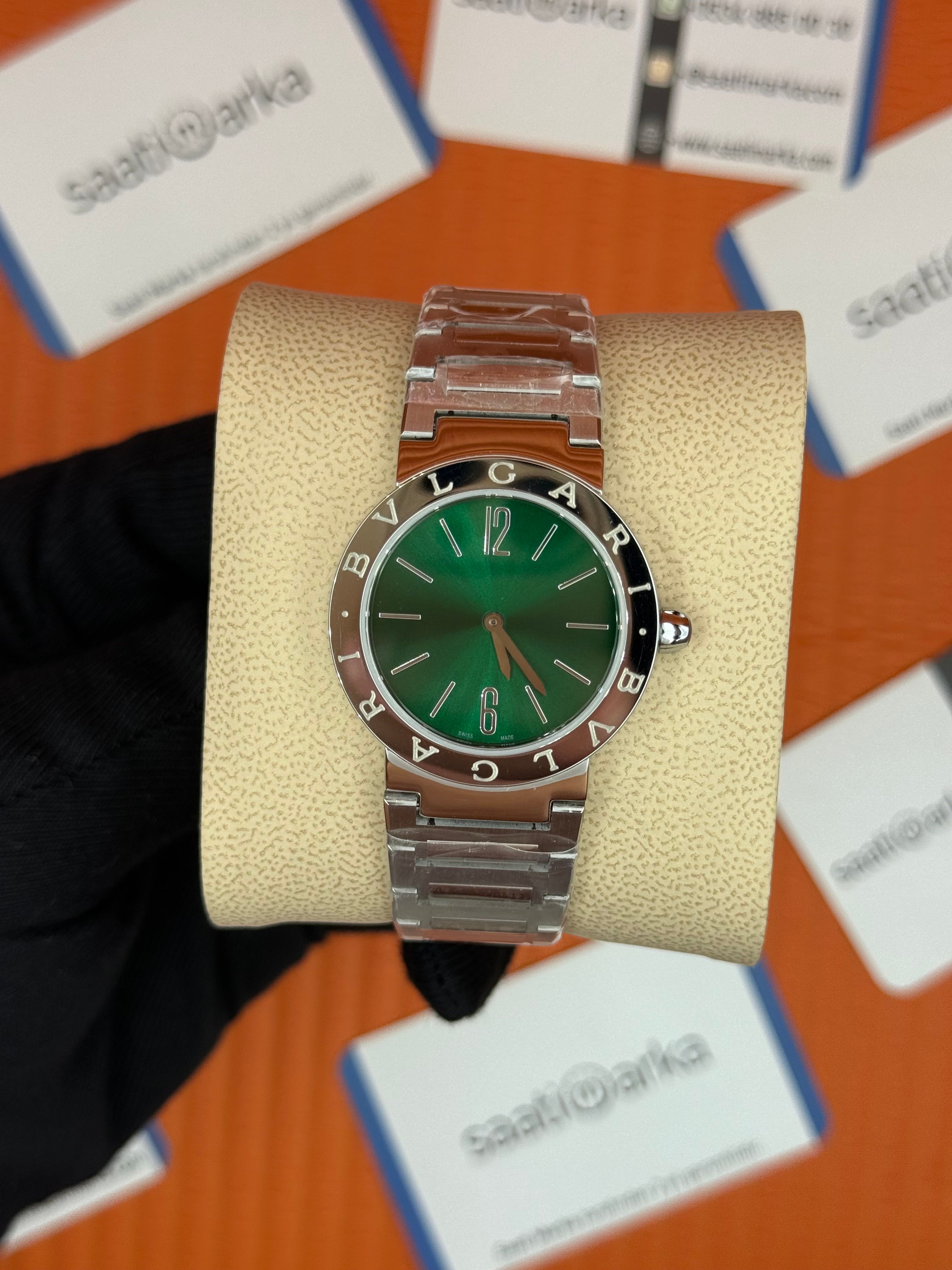 BVLGARI yeşil kadran silver kasa kordon kadın kol saati