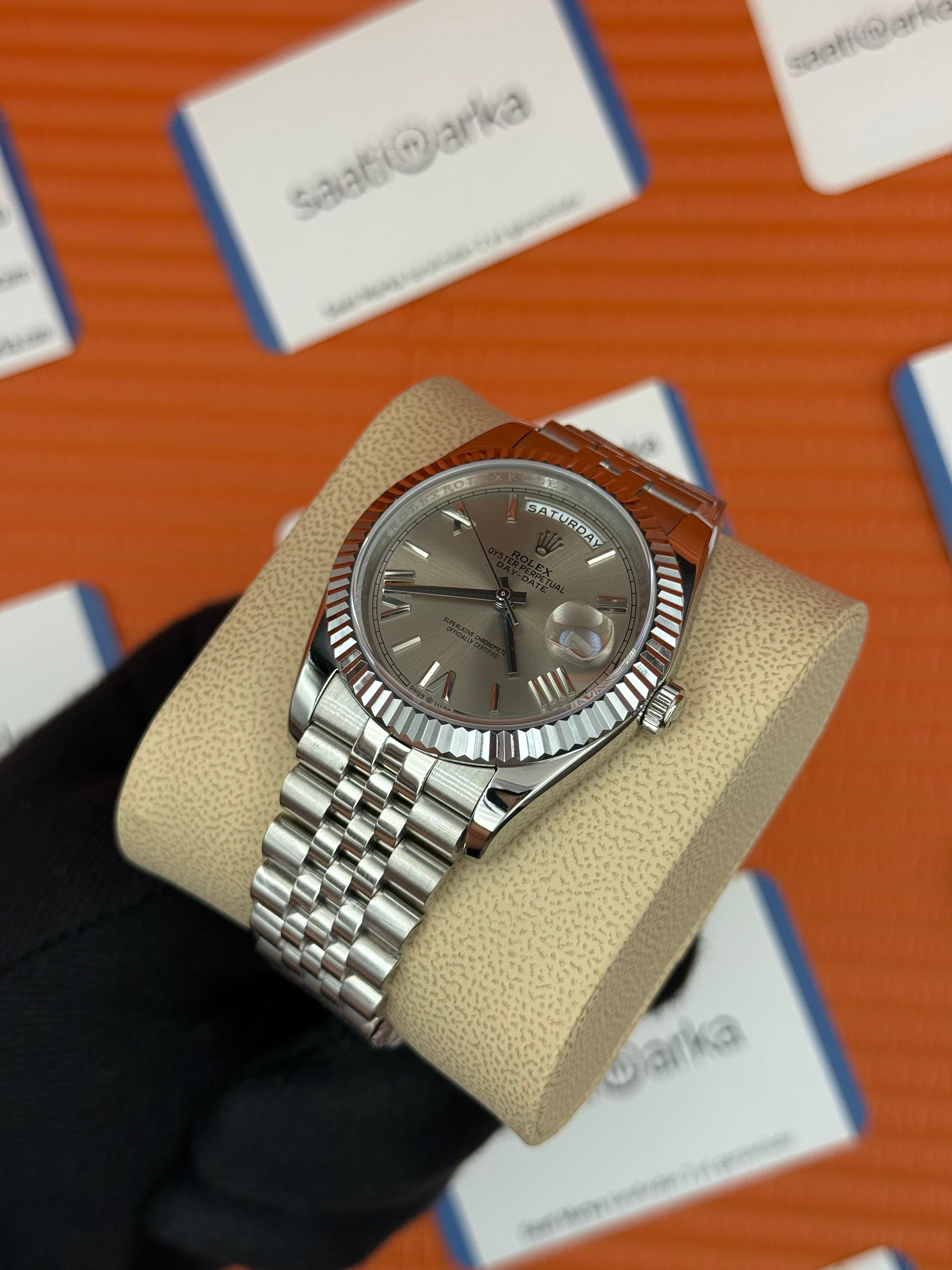ROLEX Day Date roma rakamlı gri kadran silver jubilee kordon