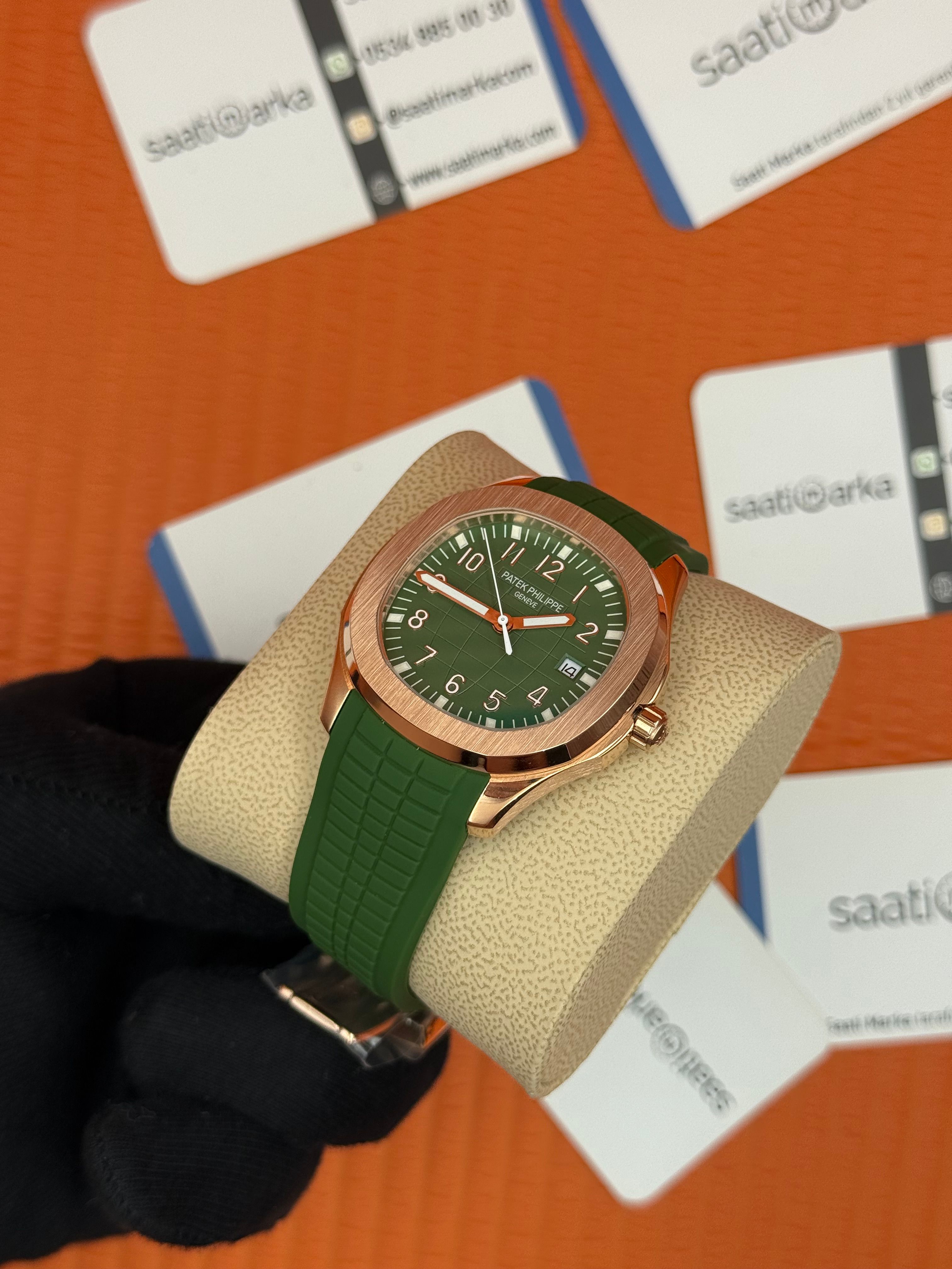 PATEK PHILIPPE Aquanaut yeşil kadran yeşil kauçuk kordon rose kasa