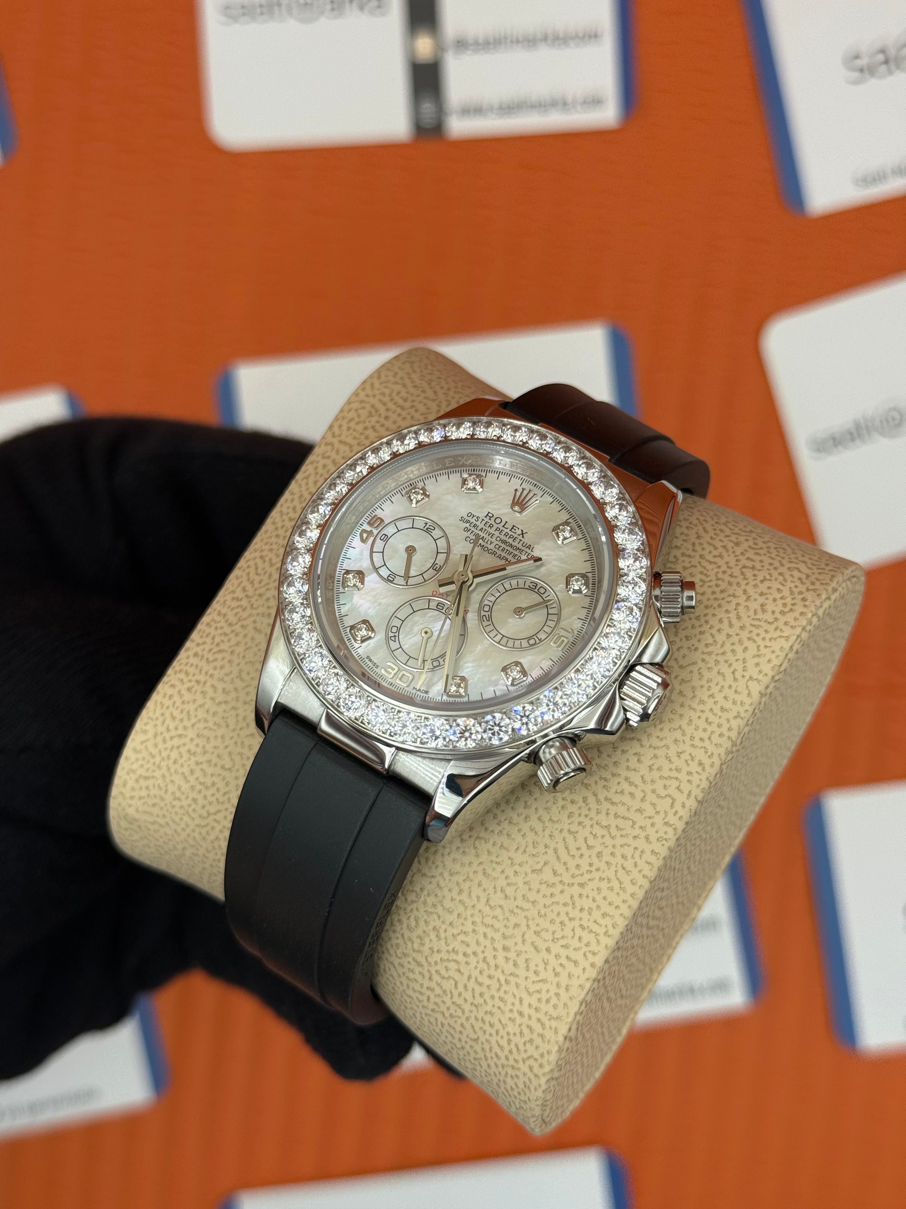 ROLEX Daytona taşlı bezel baget taşlı sedefli kadran kauçuk kordon
