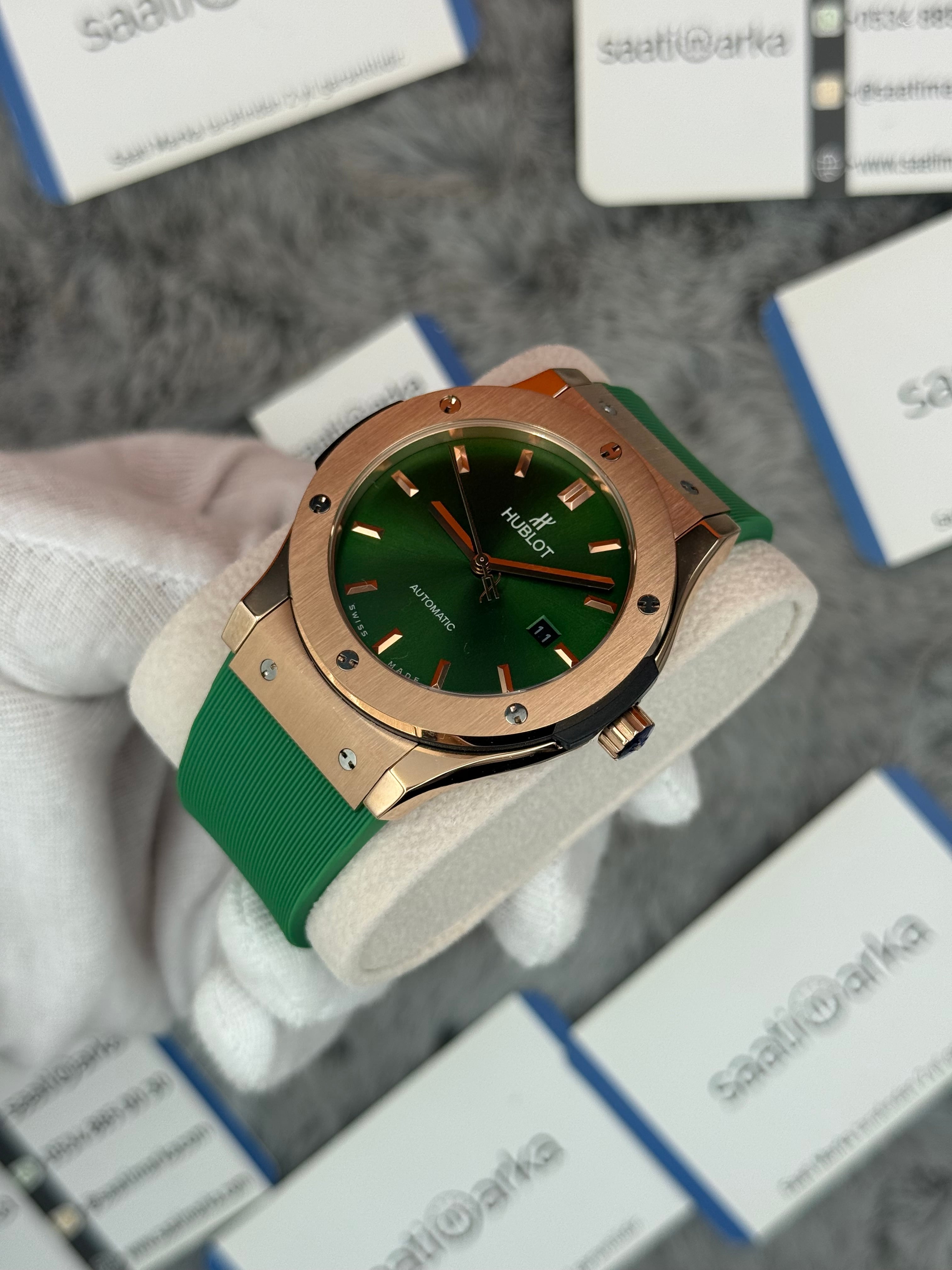 HUBLOT vendome 41mm rose kasa yeşil kadran yeşil kauçuk kordon erkek kol saati