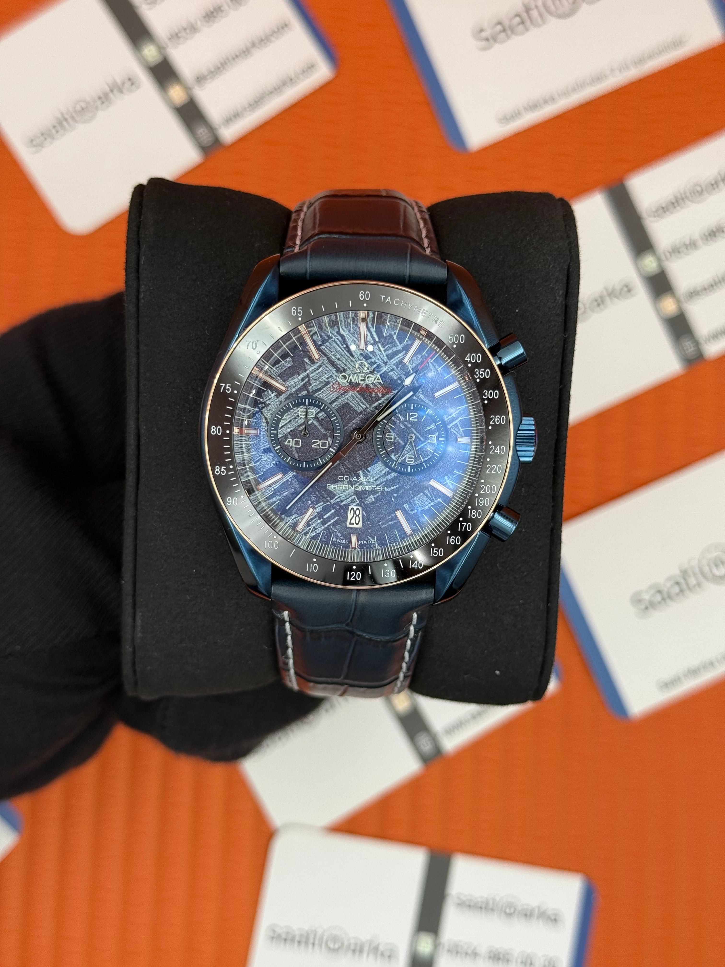 OMEGA SPEEDMASTER LACİVERT KORDON LACİVERT KASA SİYAH BEZEL