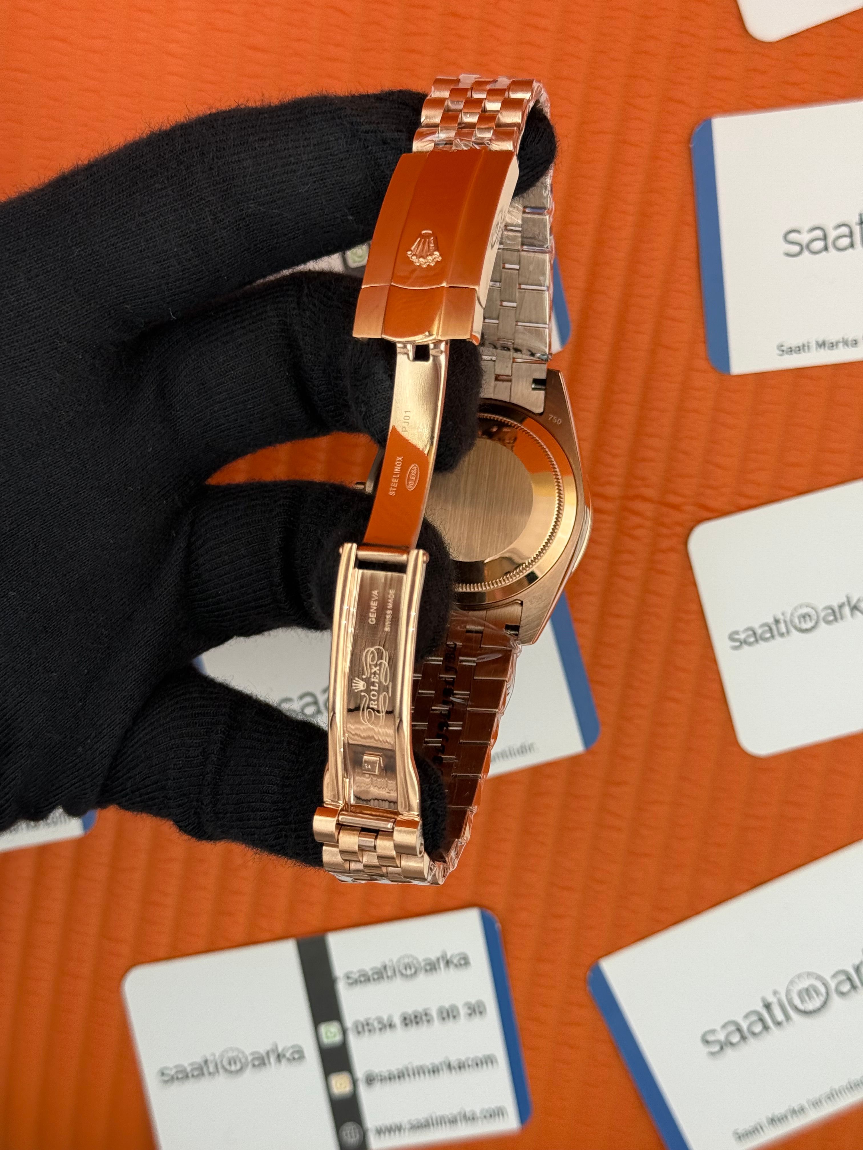 ROLEX Day Date taşlı bezel  roma rakamlı yeşil kadran rose kasa-kordon jubilee