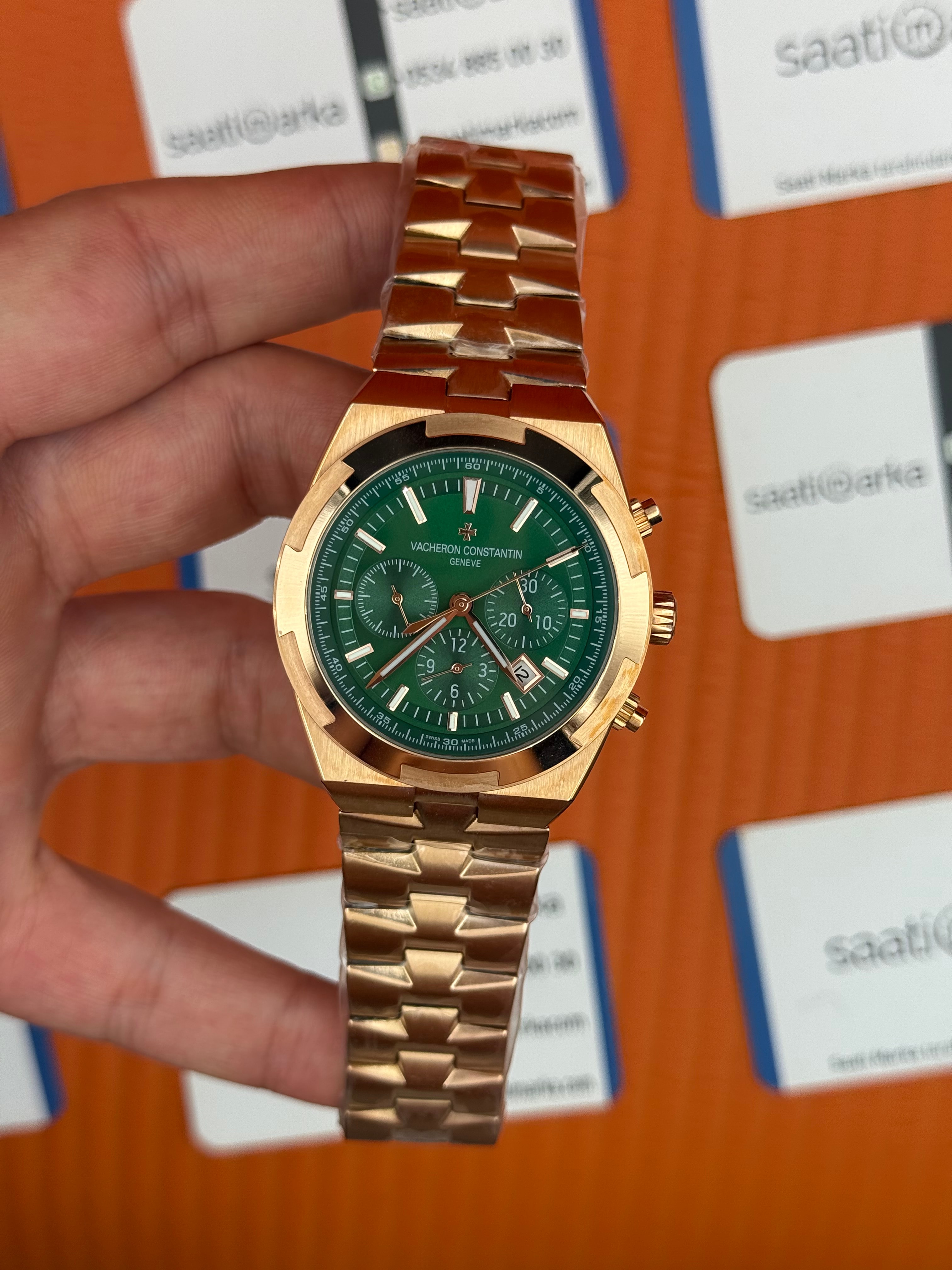 VACHERON CONSTANTIN overseas chronograph yeşil kadran rose kasa kordon erkek kol saati