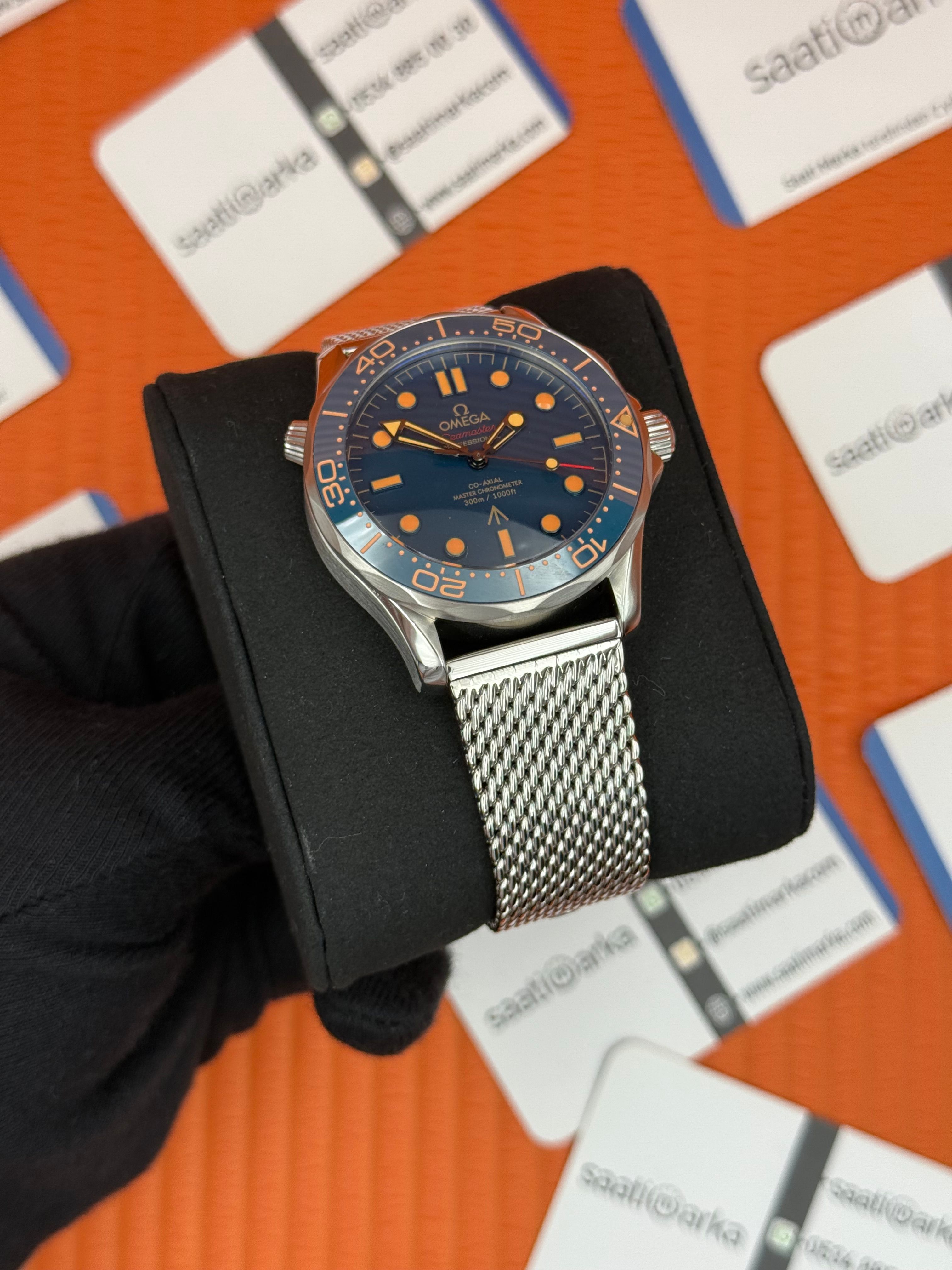 OMEGA JAMES NOND 300M HASIR KORDON ROSE DETAYLI