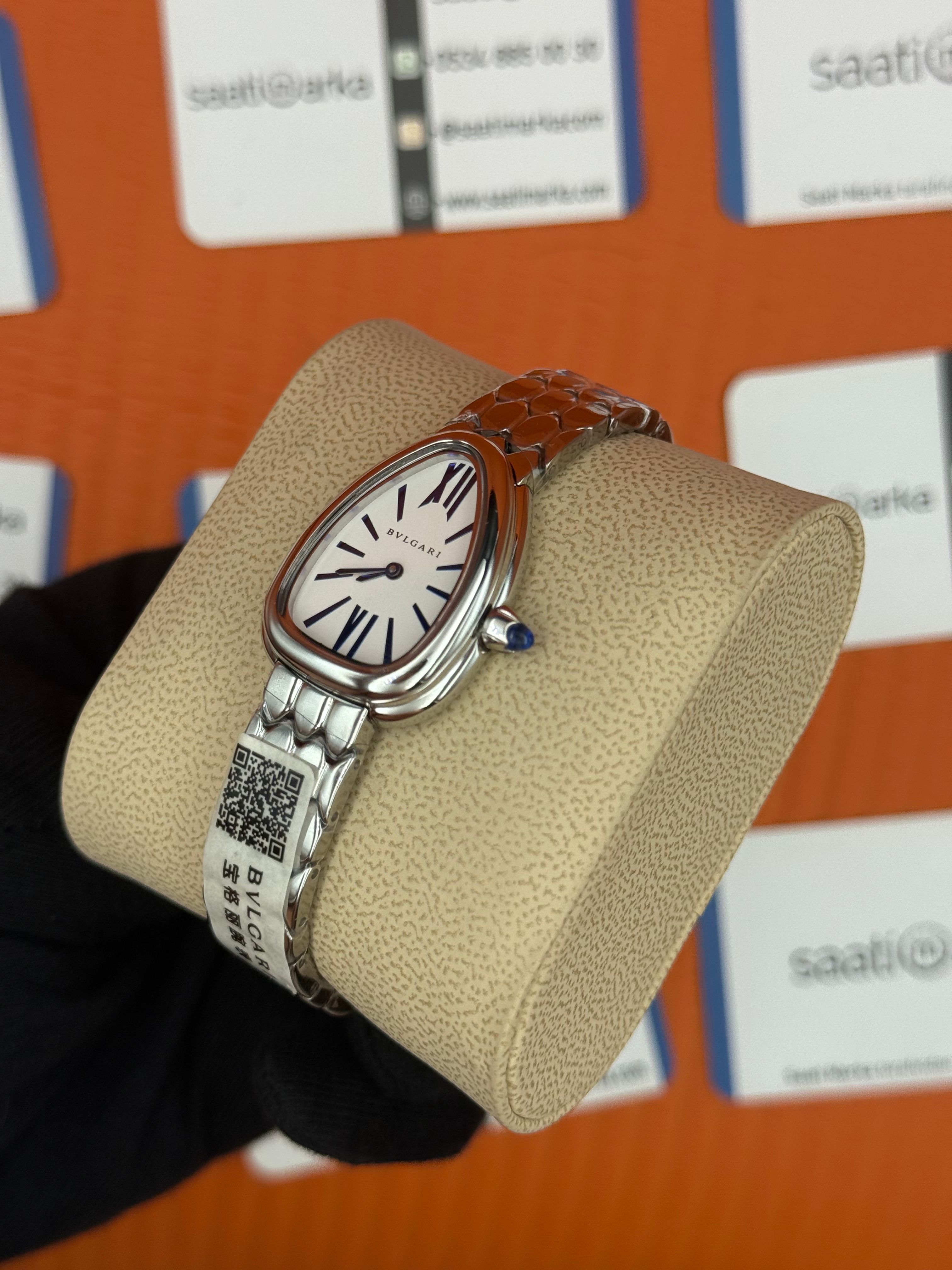 BVLGARİ serpenti seduttori beyaz kadran silver kasa kordon kadın kol saati